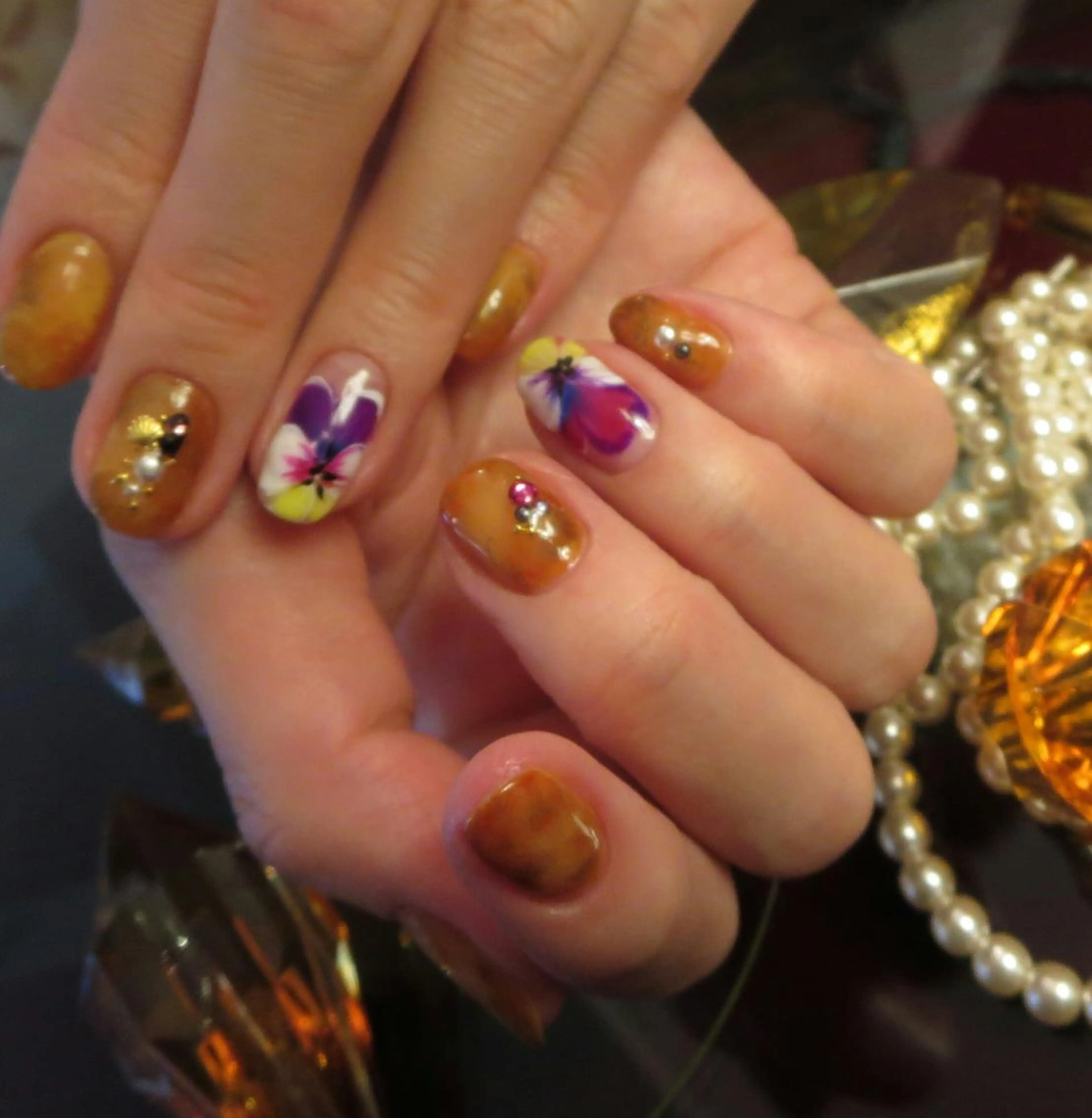 ネイル アートネイル べっ甲ネイル ジェルネイル ARTスクールサロン お・タマゴのネイルデザイン