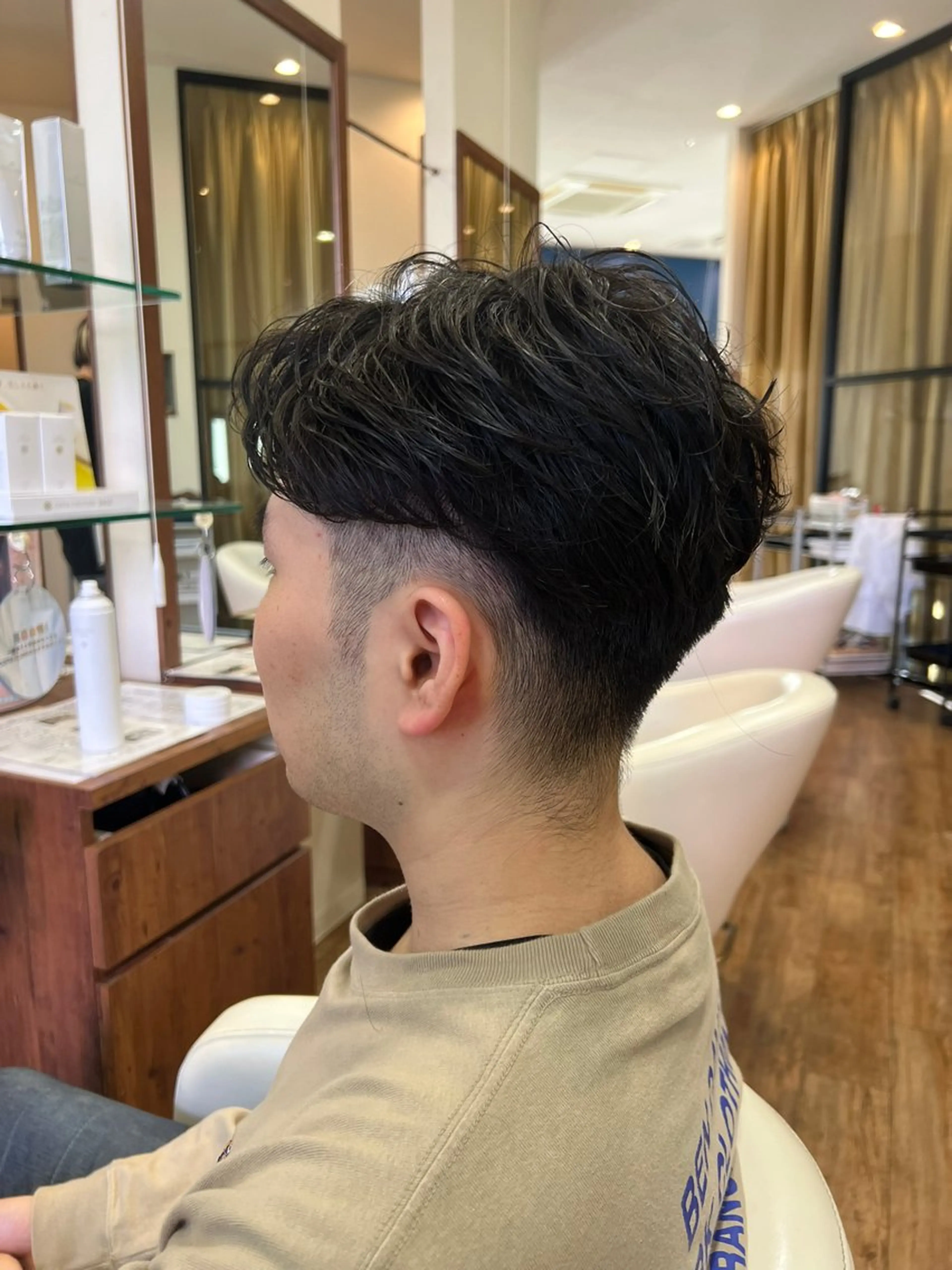 ショート パーマ メンズ メンズパーマ ニュアンスパーマ カット 一戸 大和のヘアスタイル