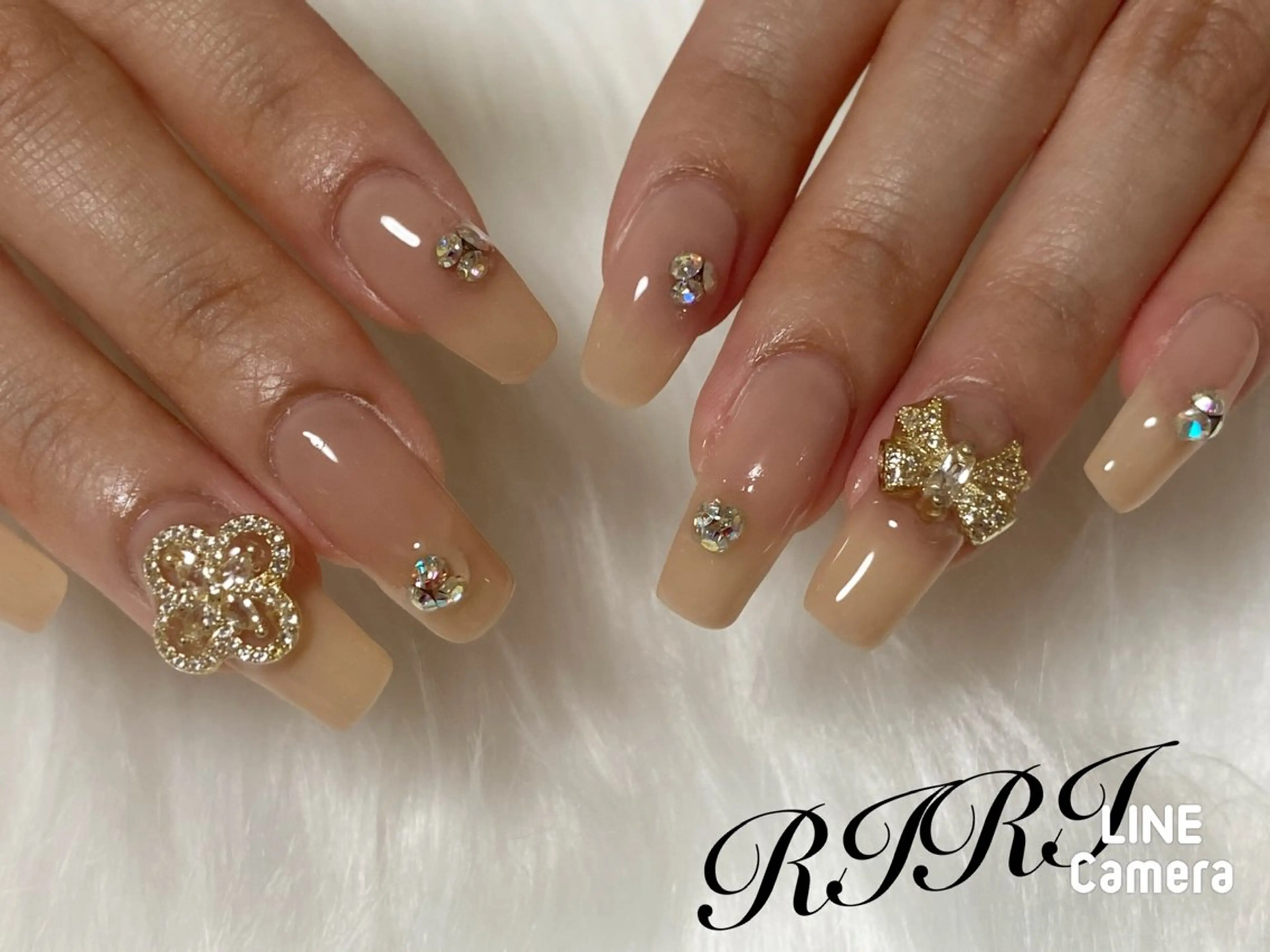 ネイル ジェルネイル キラキラネイル 韓国ネイル オフィスネイル ショートネイル ハンドネイル riri オーナーのネイルデザイン