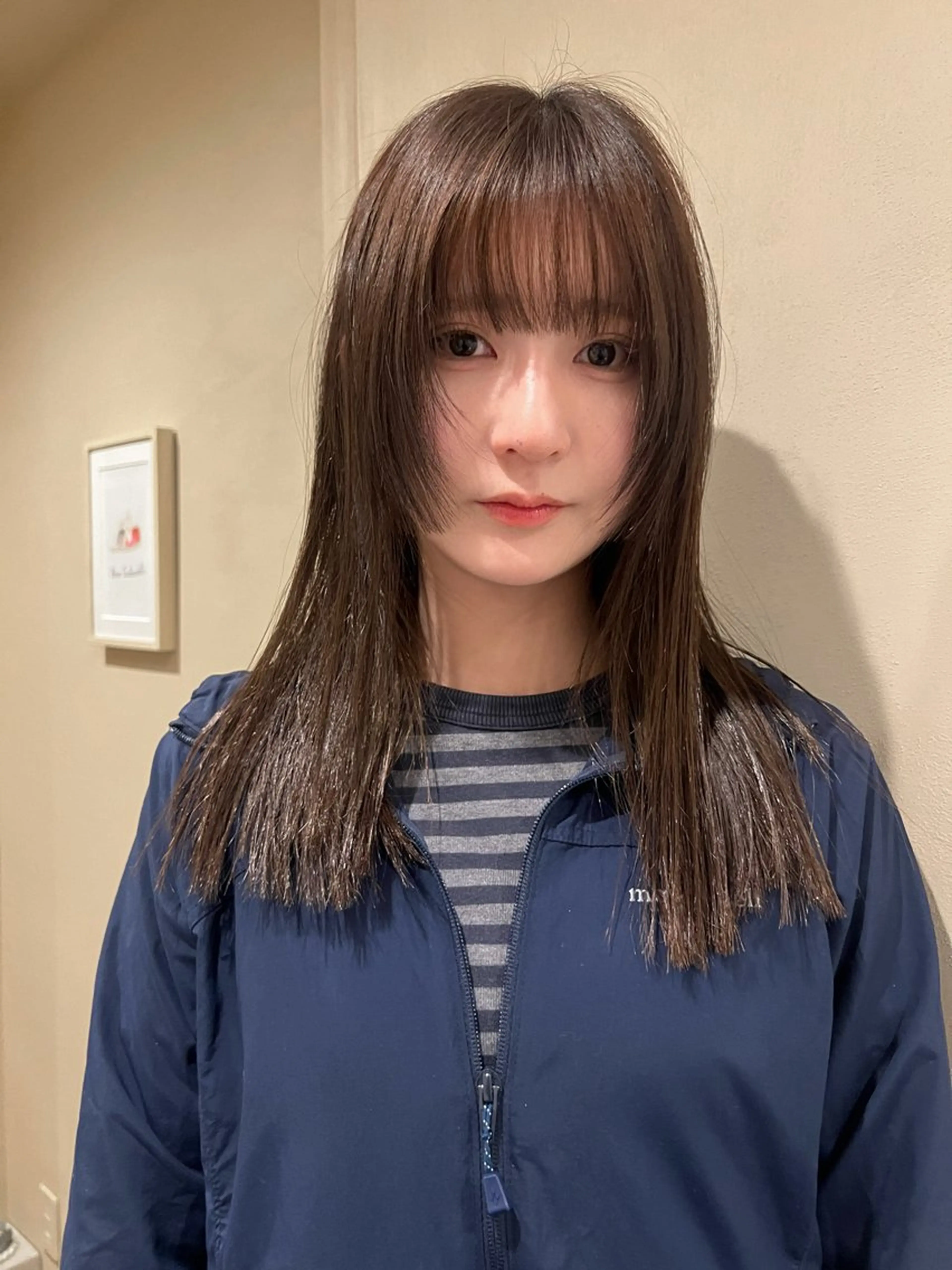 セミロング 顔まわりレイヤー レイヤーカット カット ヘアカラー 渡部 真世のヘアスタイル