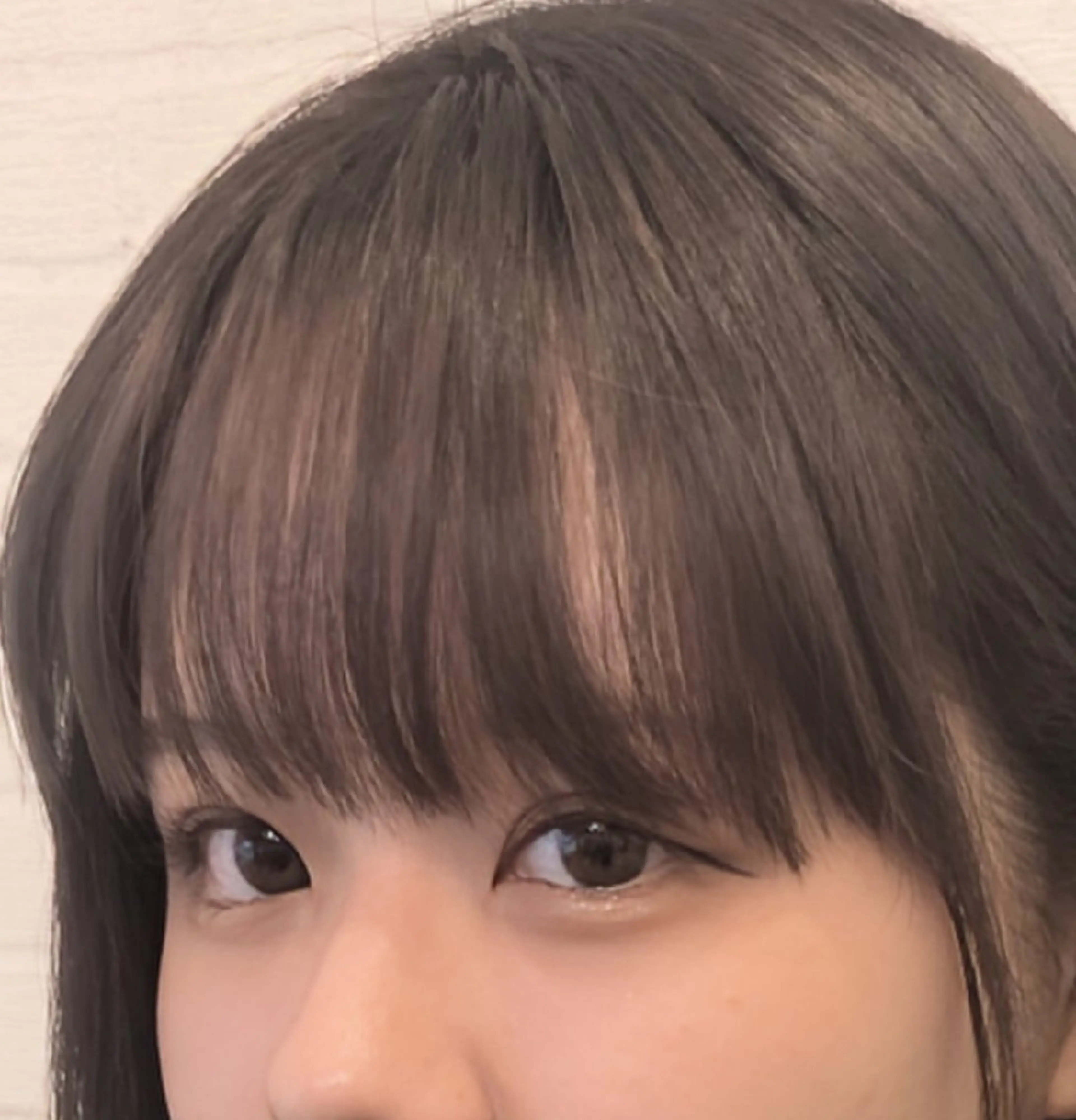 顔周り縮毛矯正+前髪カットの写真