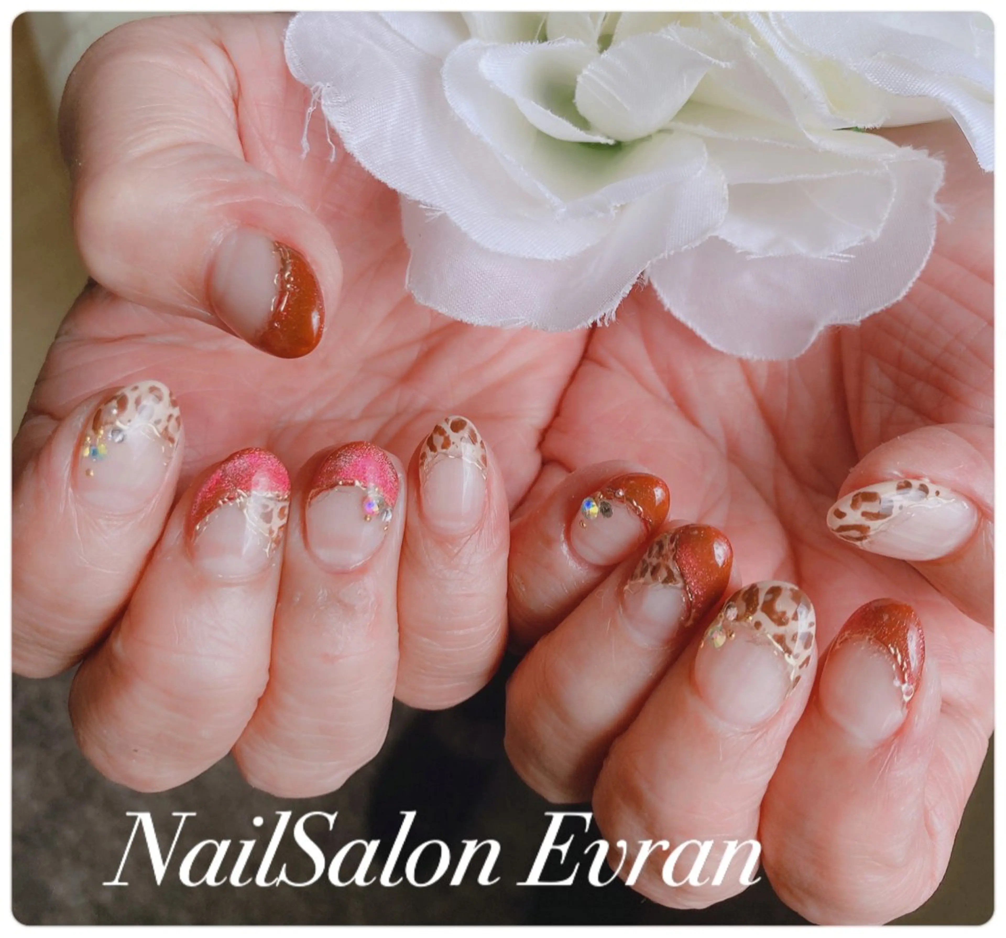 ネイル アートネイル フレンチネイル マグネットネイル 持ち込み ニュアンスネイル ハンドネイル Nail salon Evranのネイルデザイン