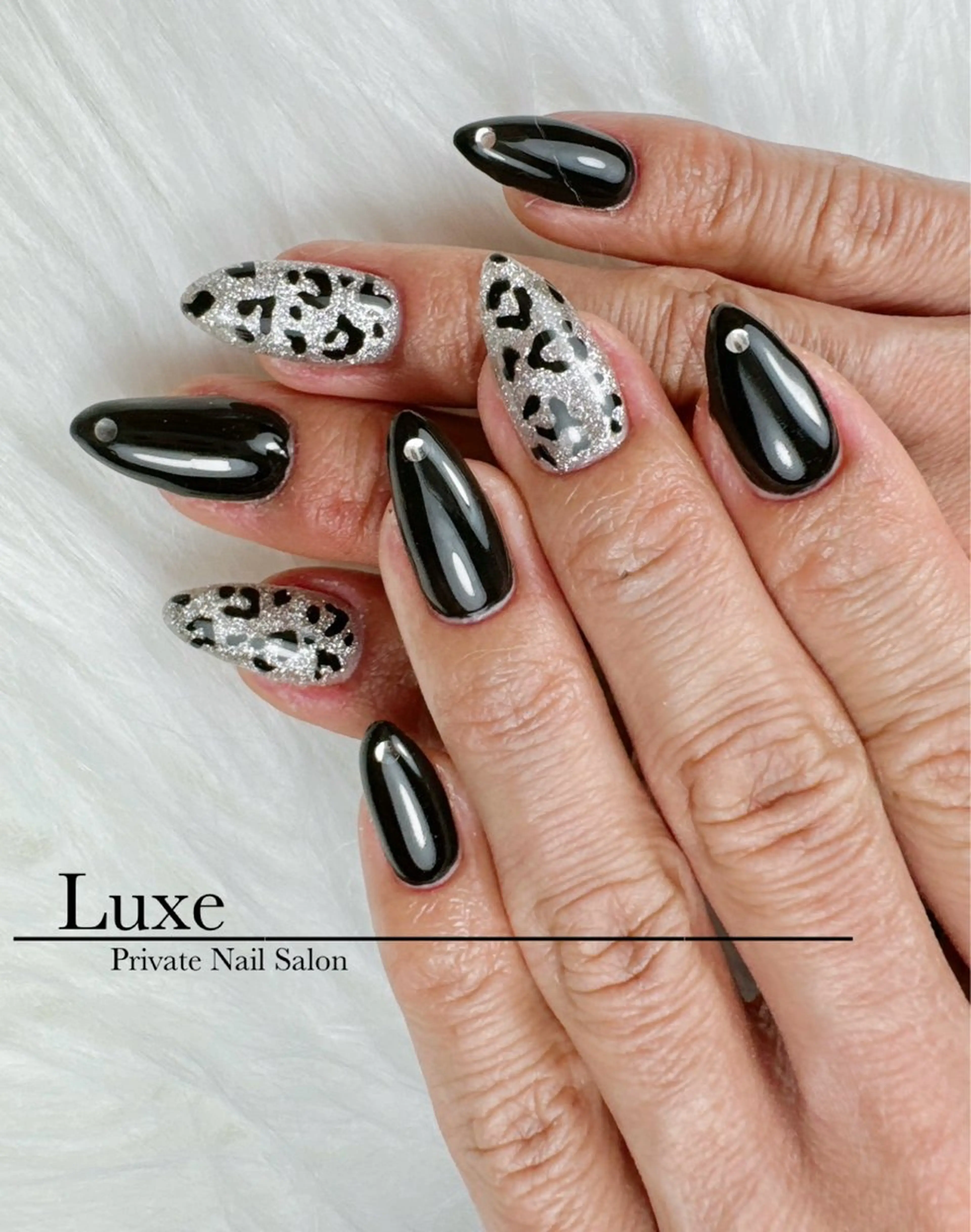 ネイル 持ち込み ストーンネイル Nailsalon   Luxe所属・nail salon Luxe【リュクス】のネイルデザイン