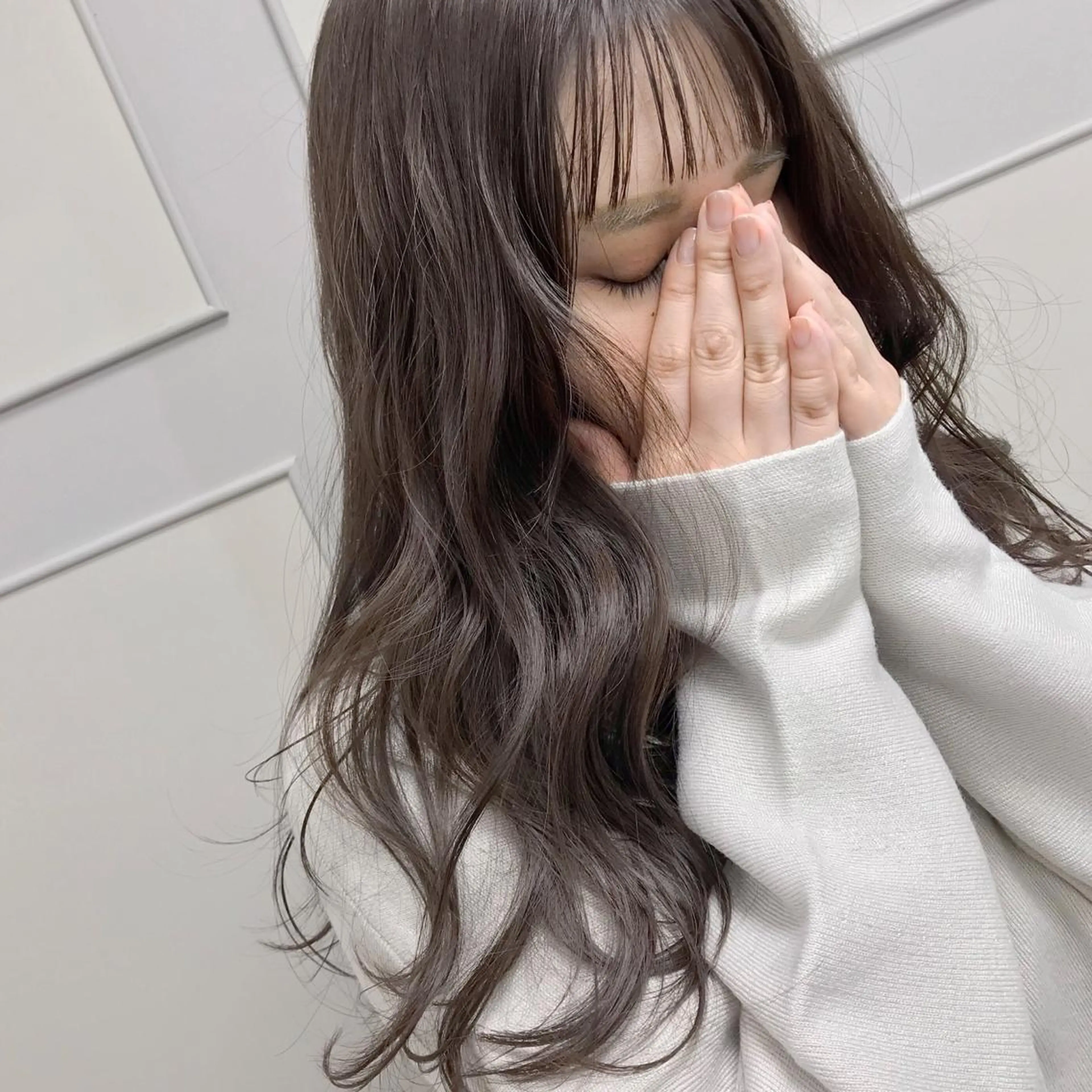 ロング アッシュ HARUNA🤍 大人ショートヘアのヘアスタイル