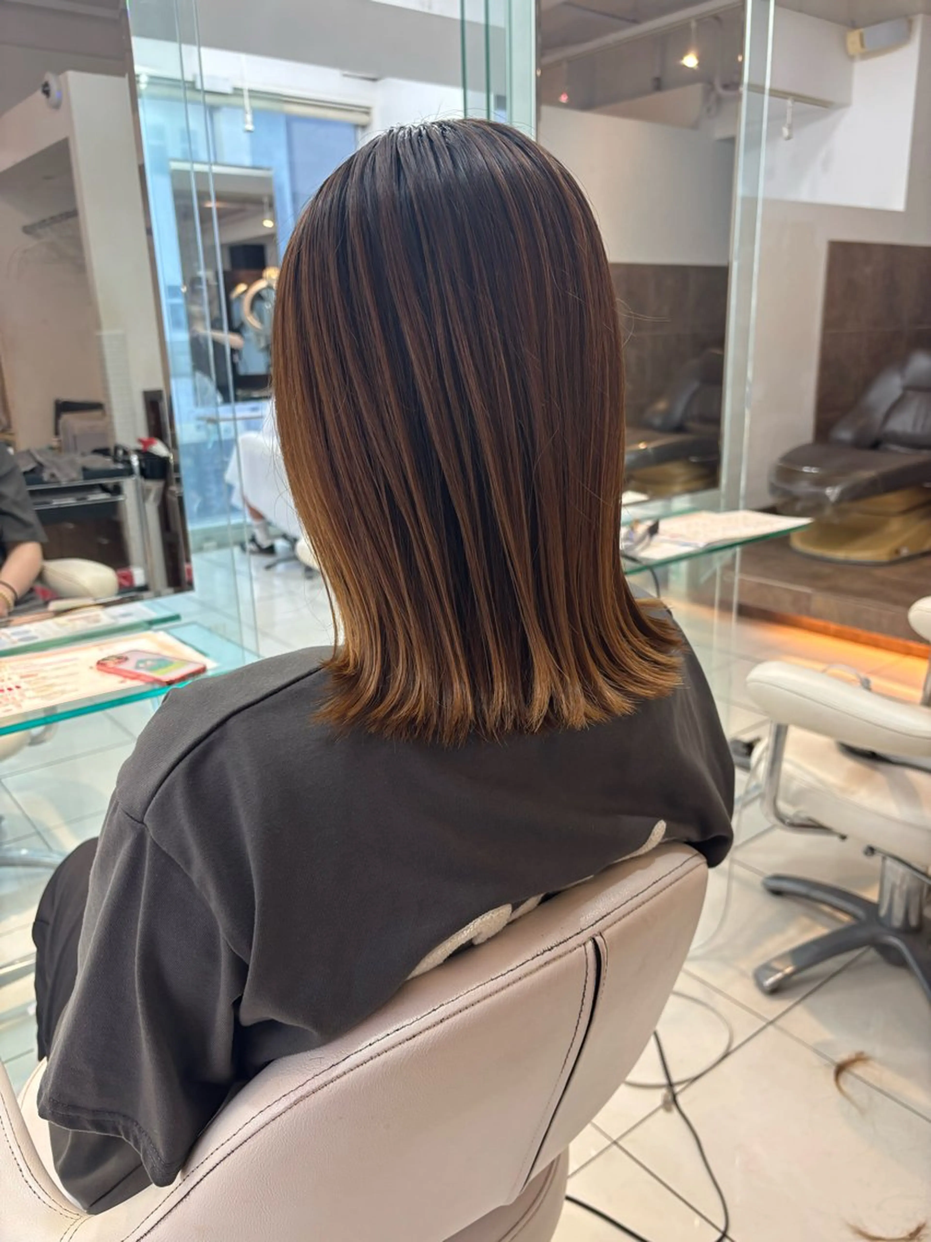 ミディアム 刈り上げカットモデル 👗SHIZUKAのヘアスタイル