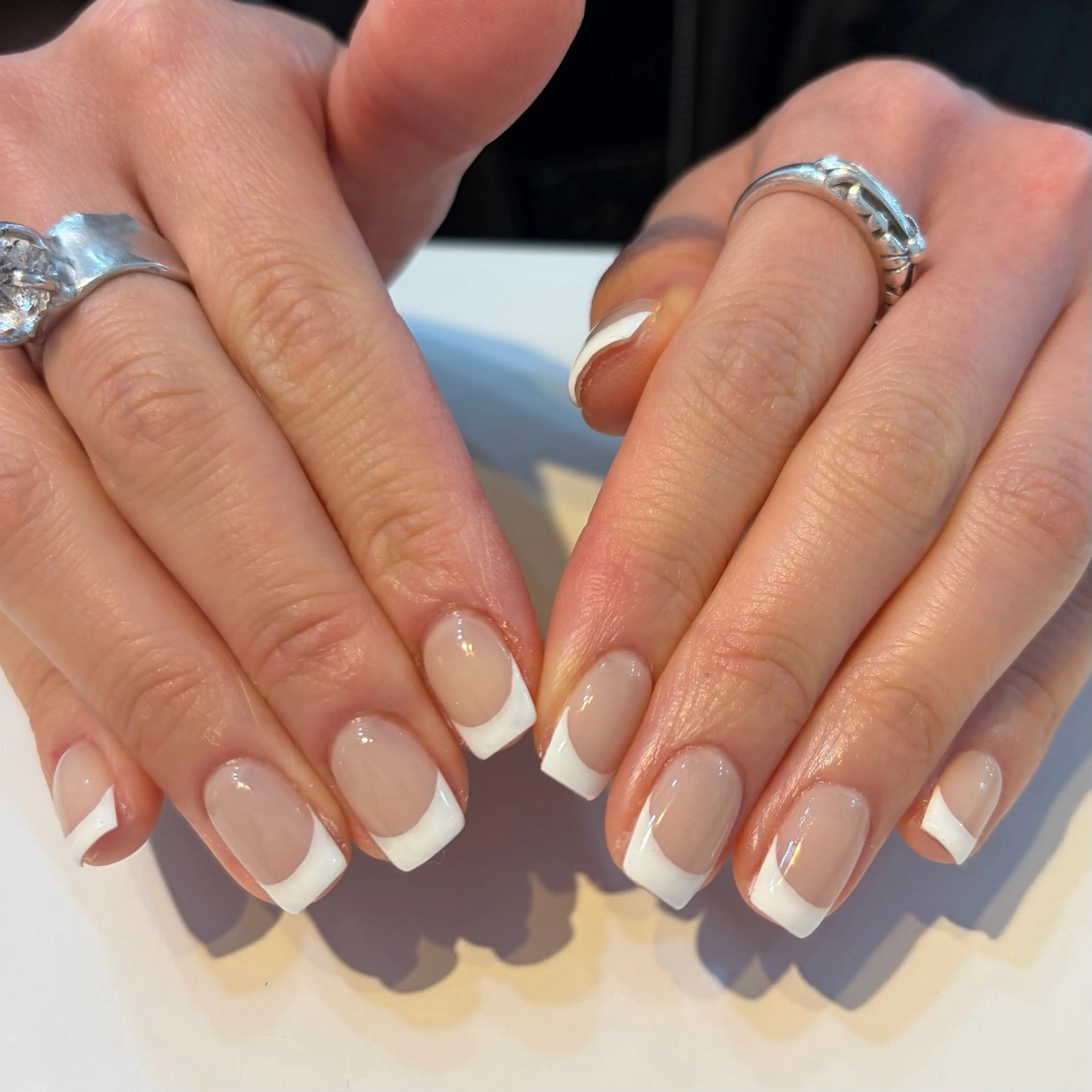 ネイル フレンチネイル ハンドネイル mellow 新宿店 saitoのネイルデザイン