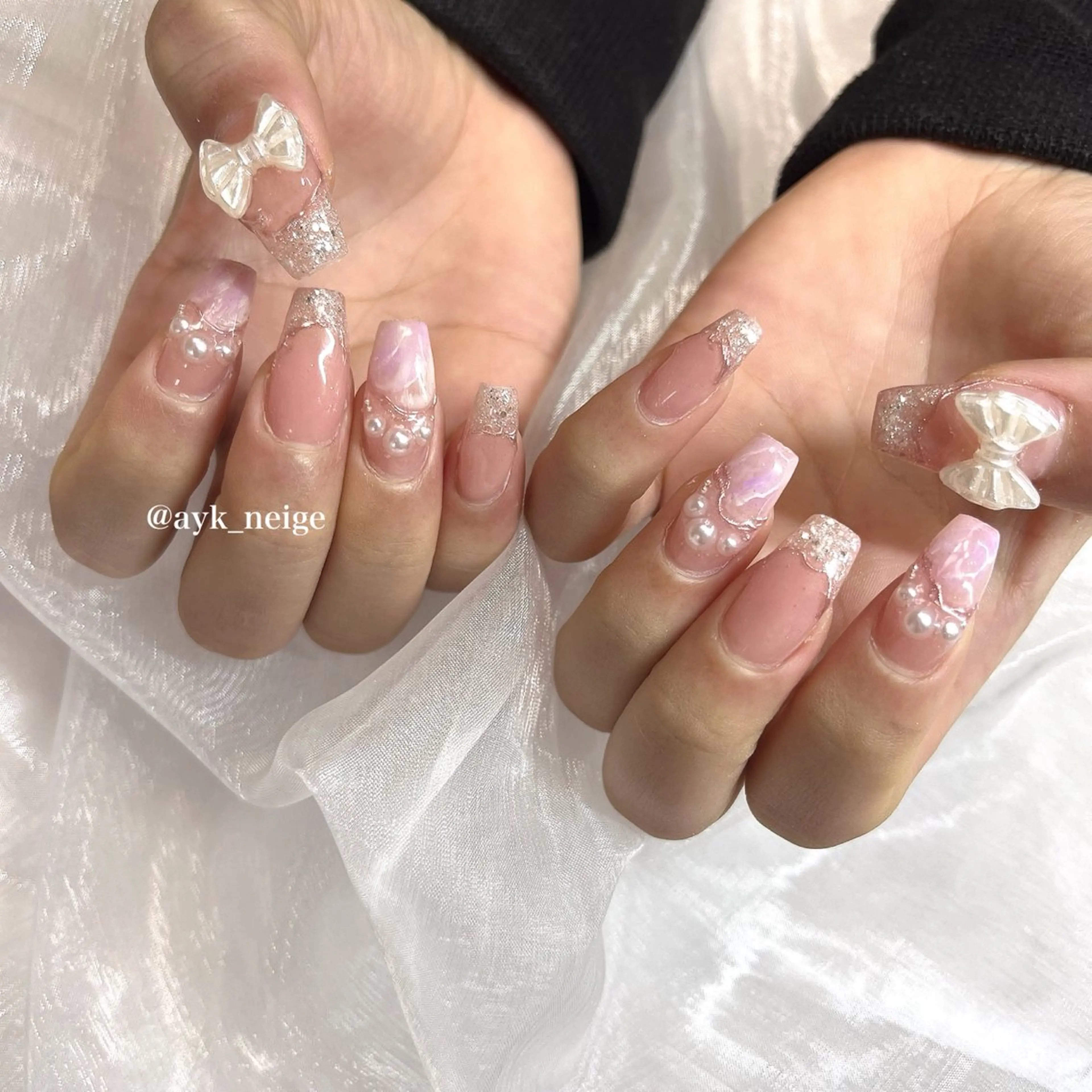 ネイル フットネイル キラキラネイル 韓国ネイル リボン n'eige nail所属・大谷 綾香のネイルデザイン
