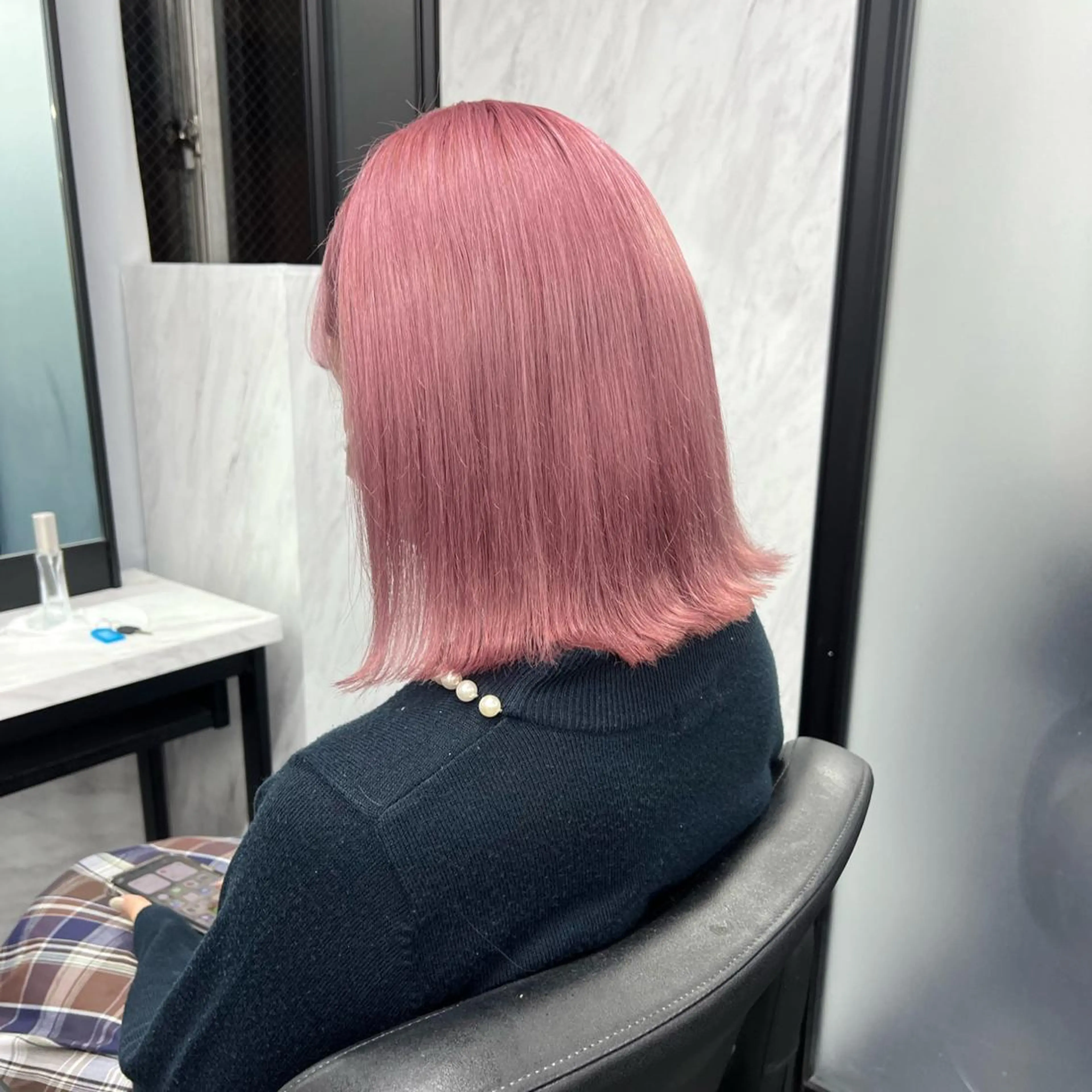 ミディアム カラー シールエクステ ハイトーンカラー エクステ ヘアカラー トリートメント シールエクステ特化 ハイトーン、NANAのヘアスタイル