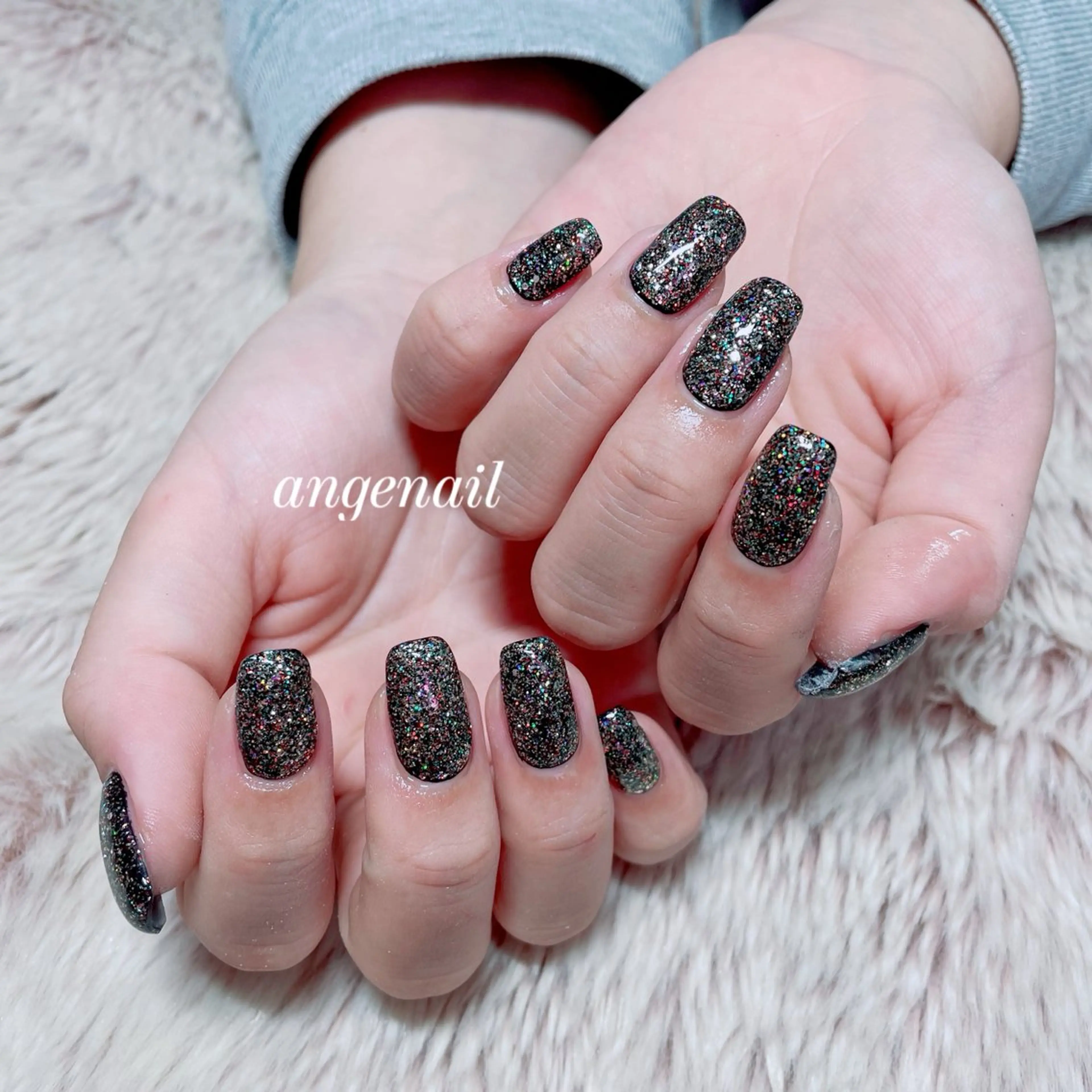 ネイル ハンドネイル オーナーネイリスト MAKIのネイルデザイン