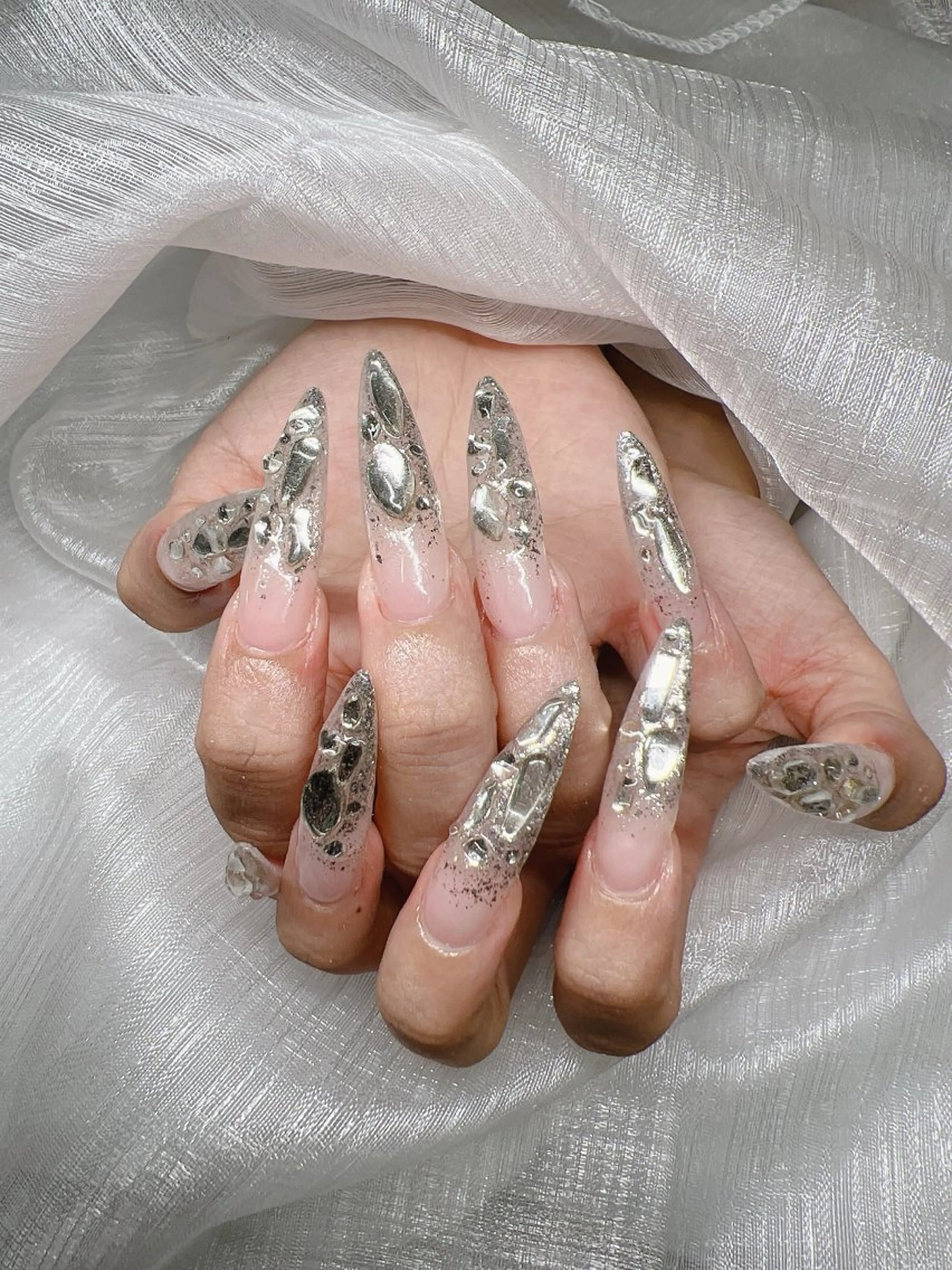 ネイル 長さ出し グラデーション 卒業式 キラキラネイル マグネットネイル ハンドネイル Lee Nailsのネイルデザイン