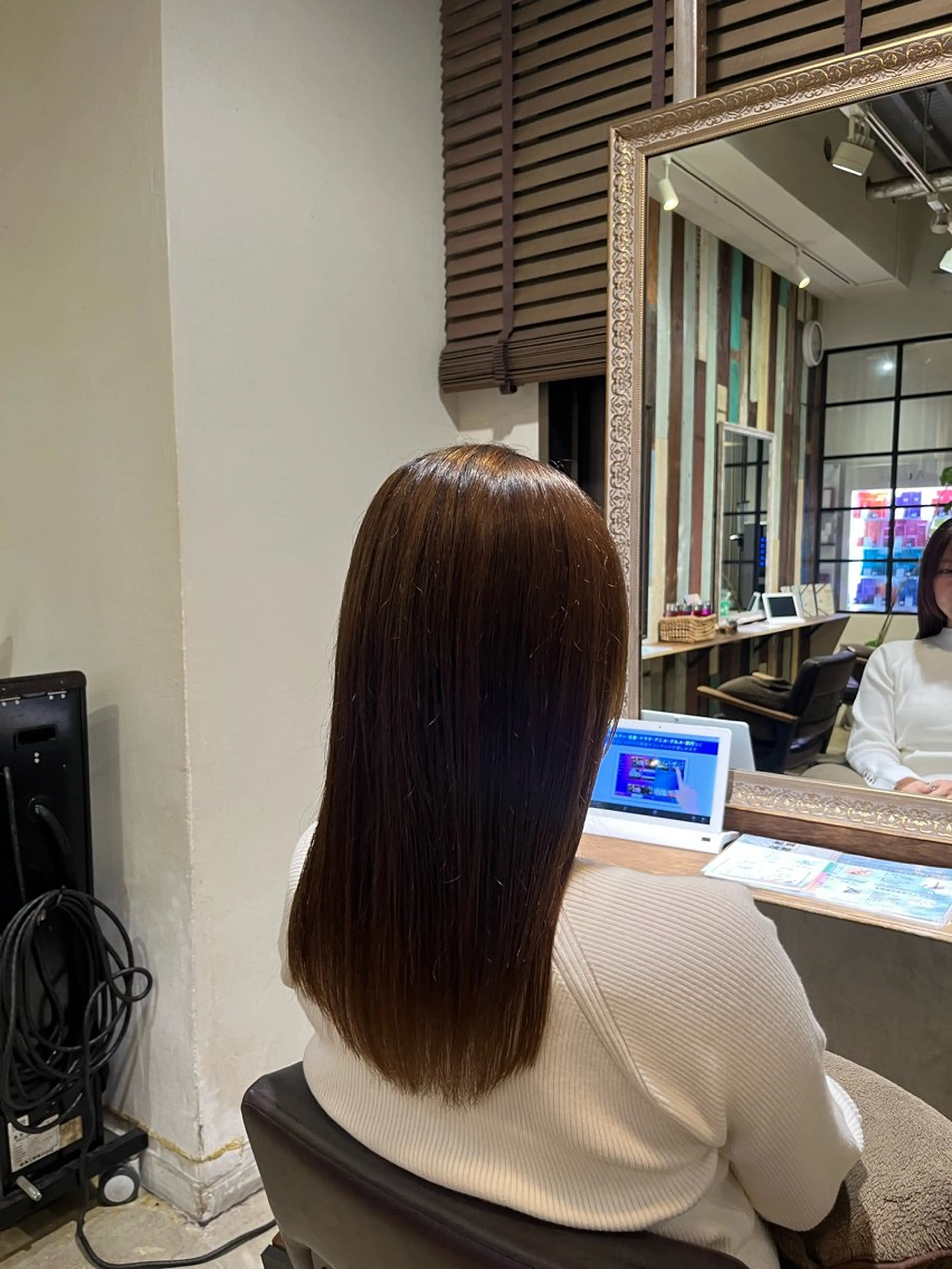 セミロング みわ/博多 ブリーチ/メンズヘアのヘアスタイル