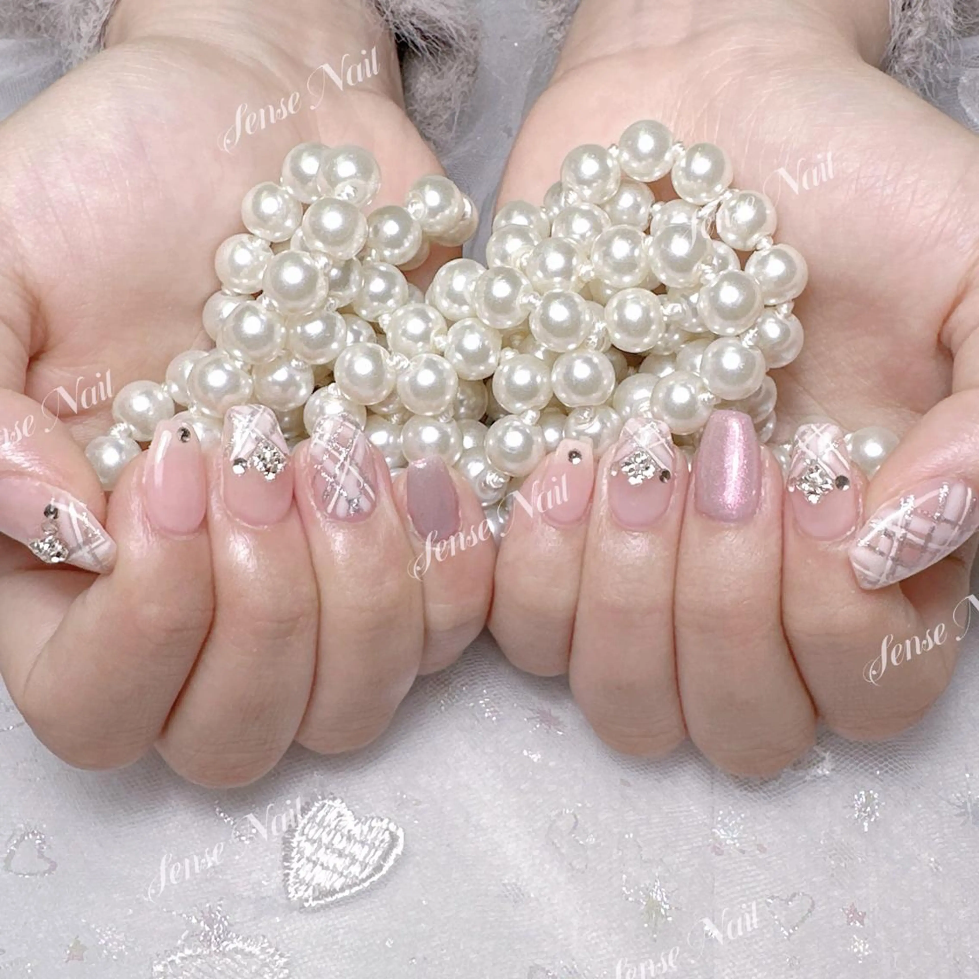 ネイル ハンドネイル Queening 🦋のネイルデザイン