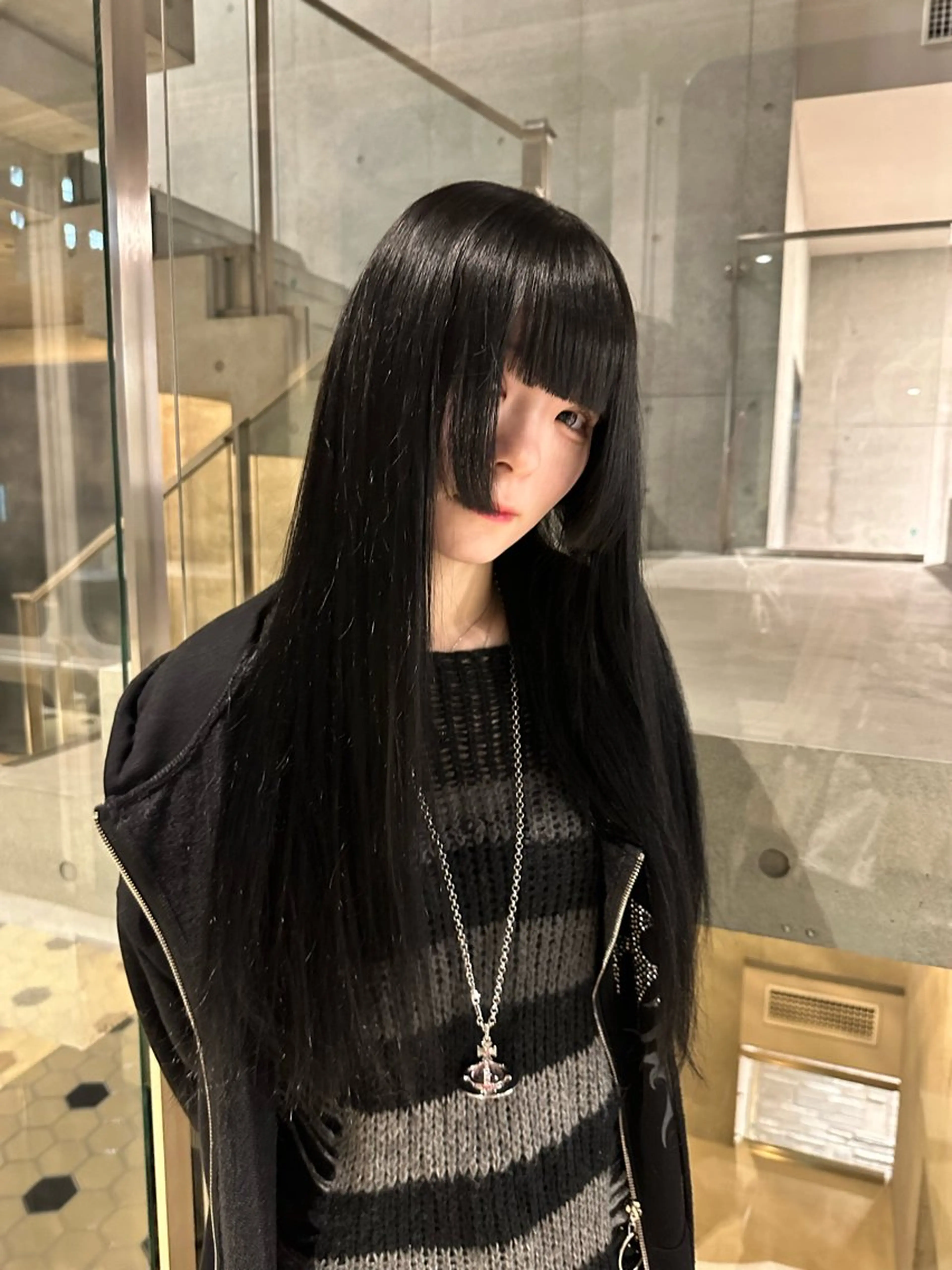 ロング 抜きっぱなしブロンド ササキカズマのヘアスタイル