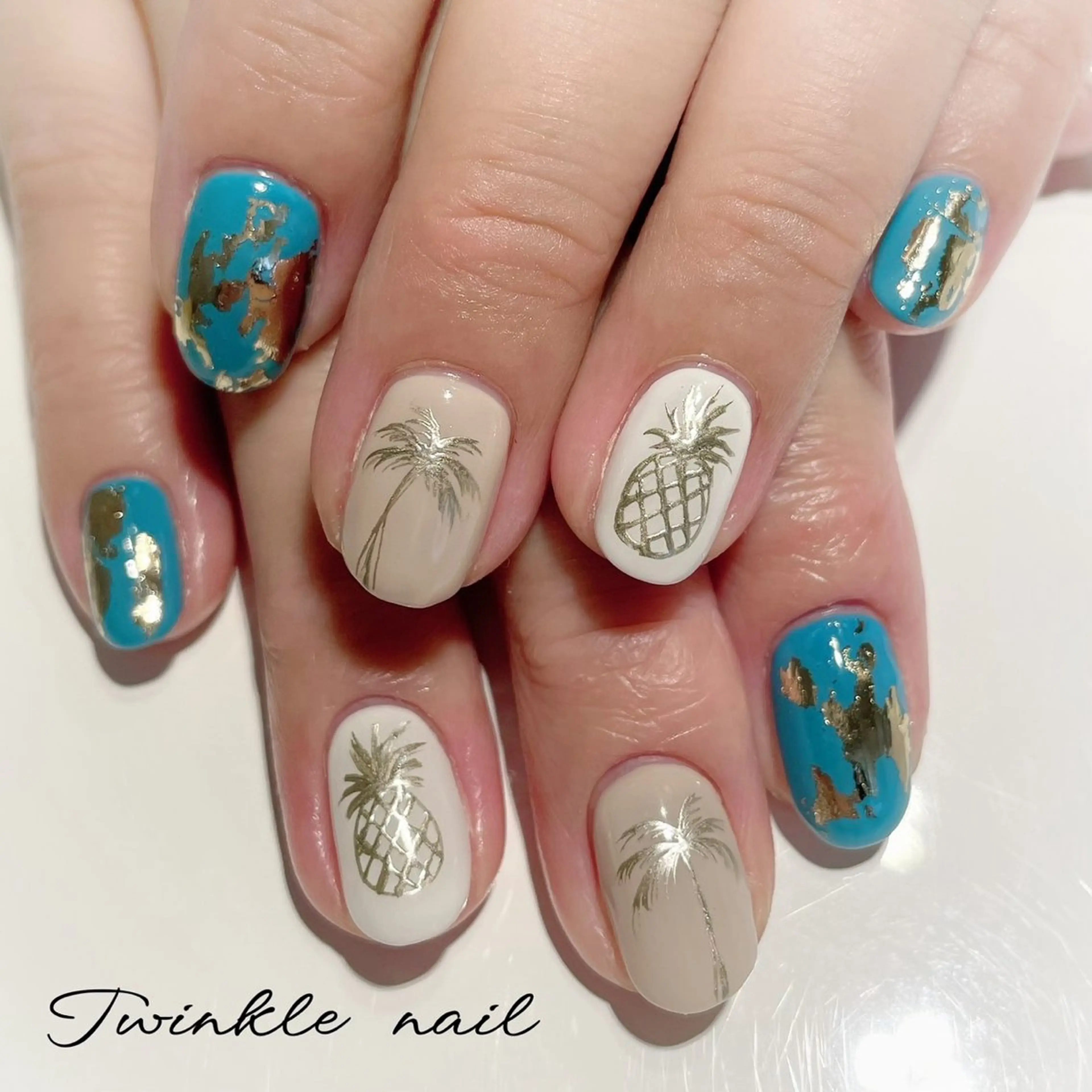 ネイル ハンドネイル ハンドケア 中井 綾香の眉毛・アイブロウイメージ