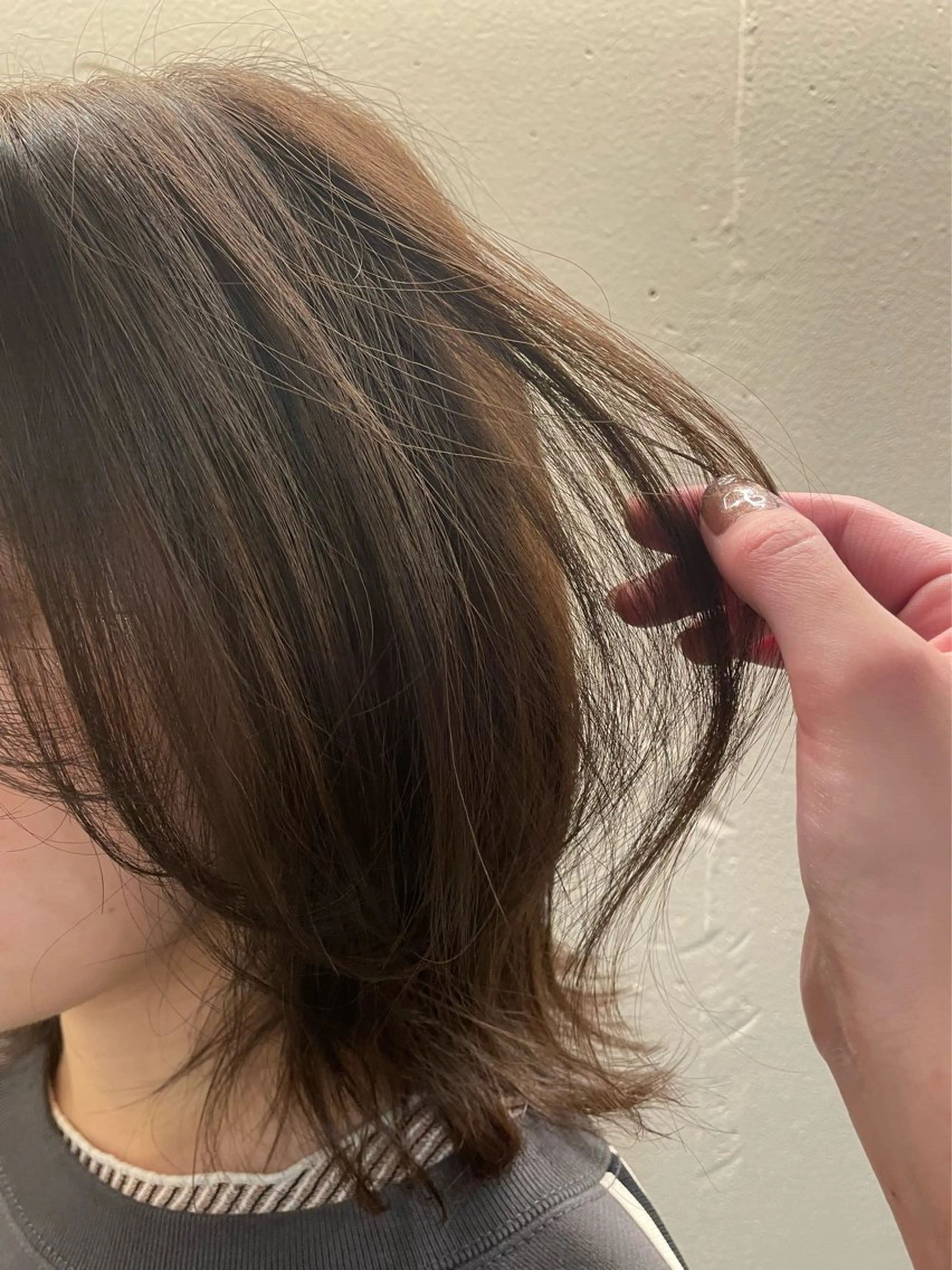 ミディアム カラー グレージュ 透明感カラー🫧/ レイヤー/髪質改善のヘアスタイル