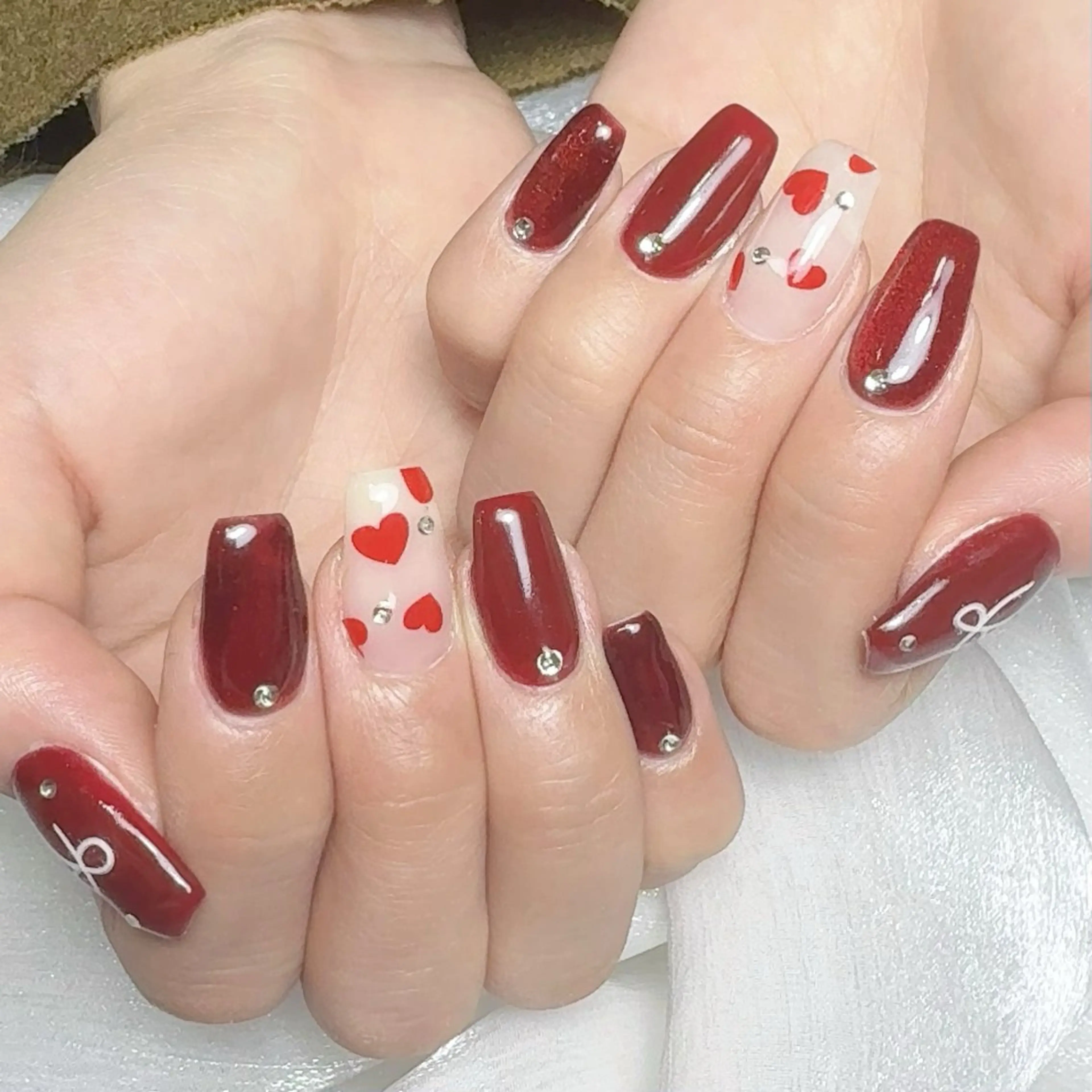 メンズ ネイル メンズ韓国風 アートネイル オーロラネイル ガーリー キラキラネイル ハンドネイル Nail salon 木にいるのネイルデザイン