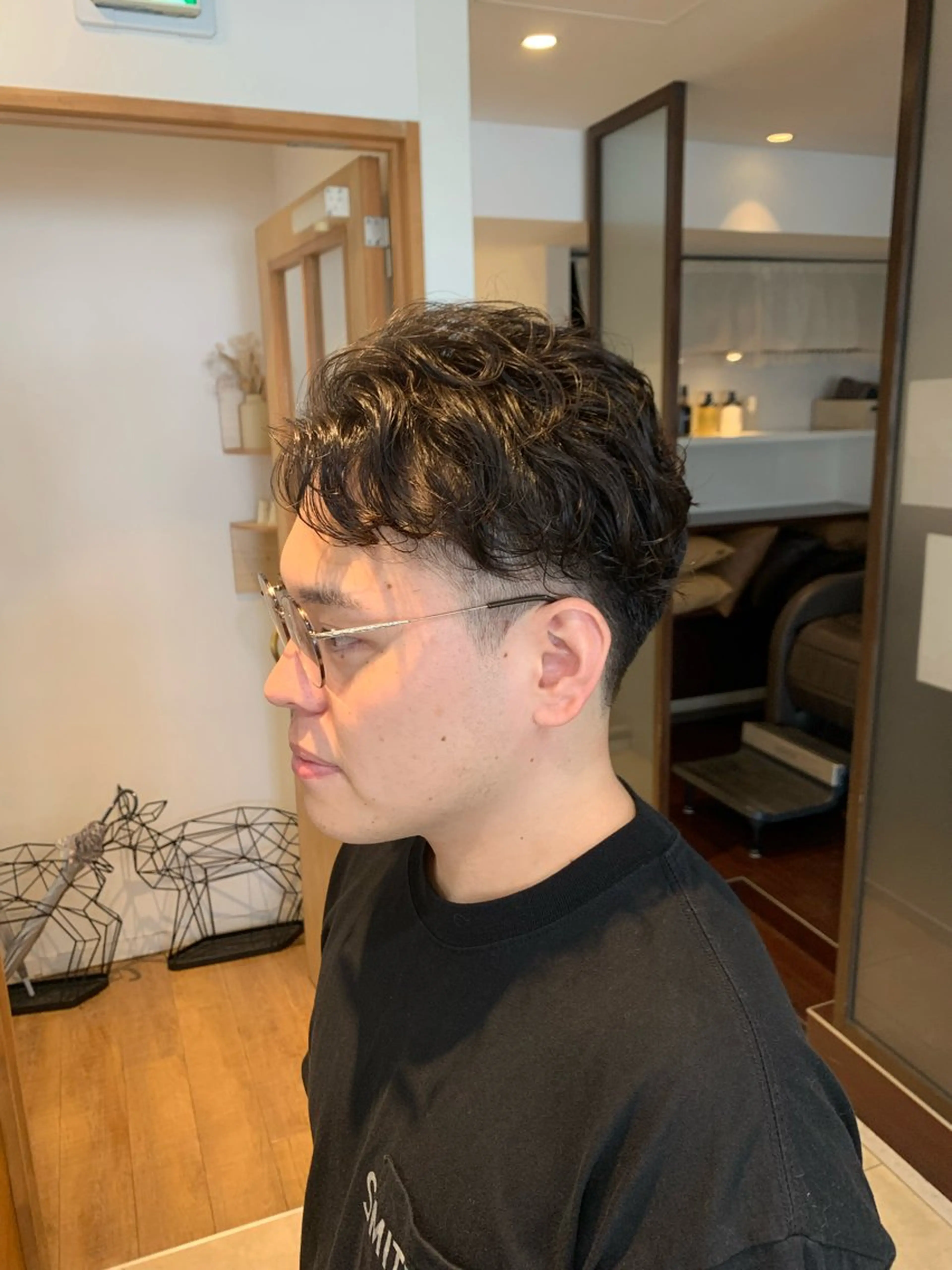 ショート パーマ メンズ メンズパーマ かきあげバング 庄司 沙羅のヘアスタイル