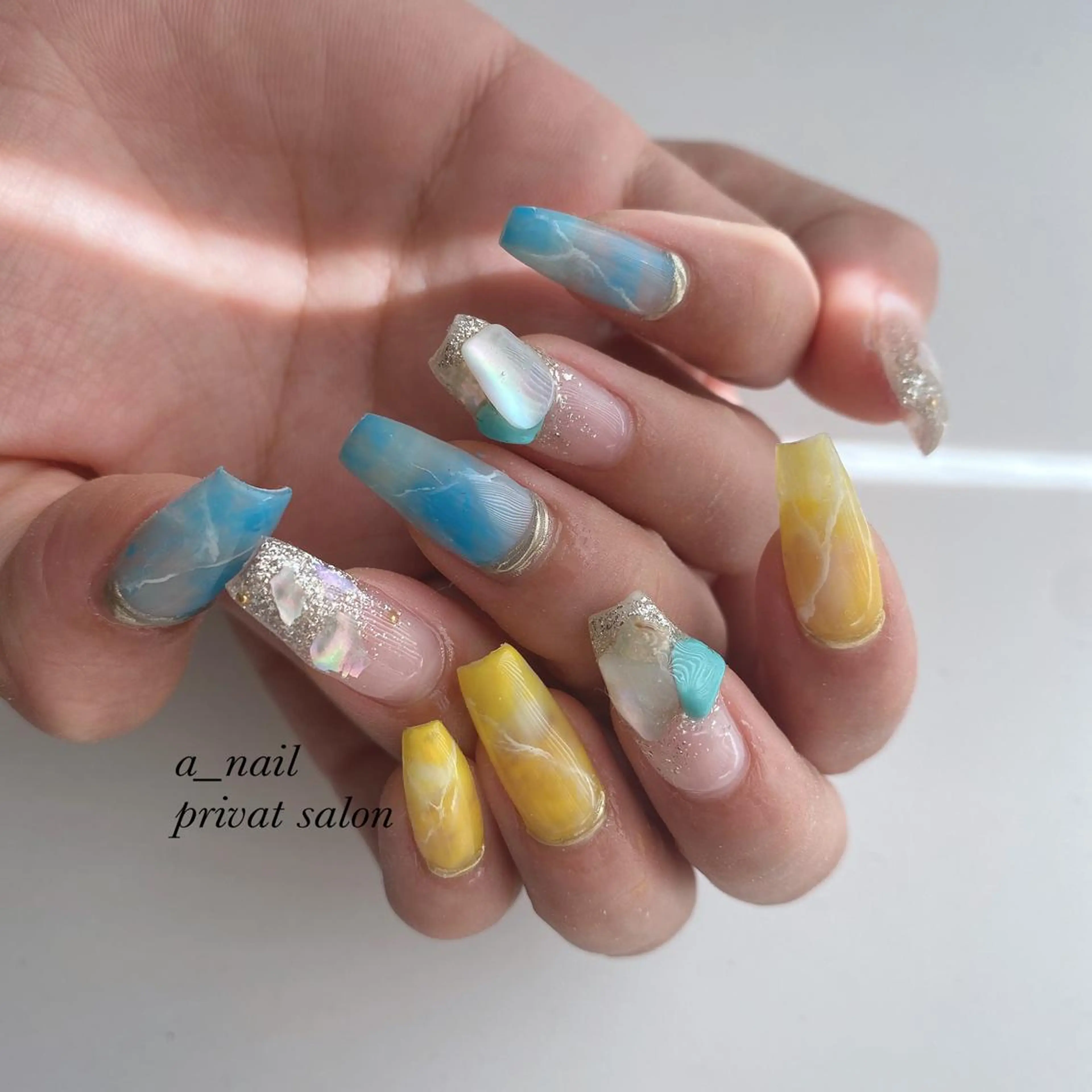 ネイル アニマル柄 フレンチネイル ジェルネイル 氷ネイル・うるうるネイル レース 菅 恵奈のネイルデザイン