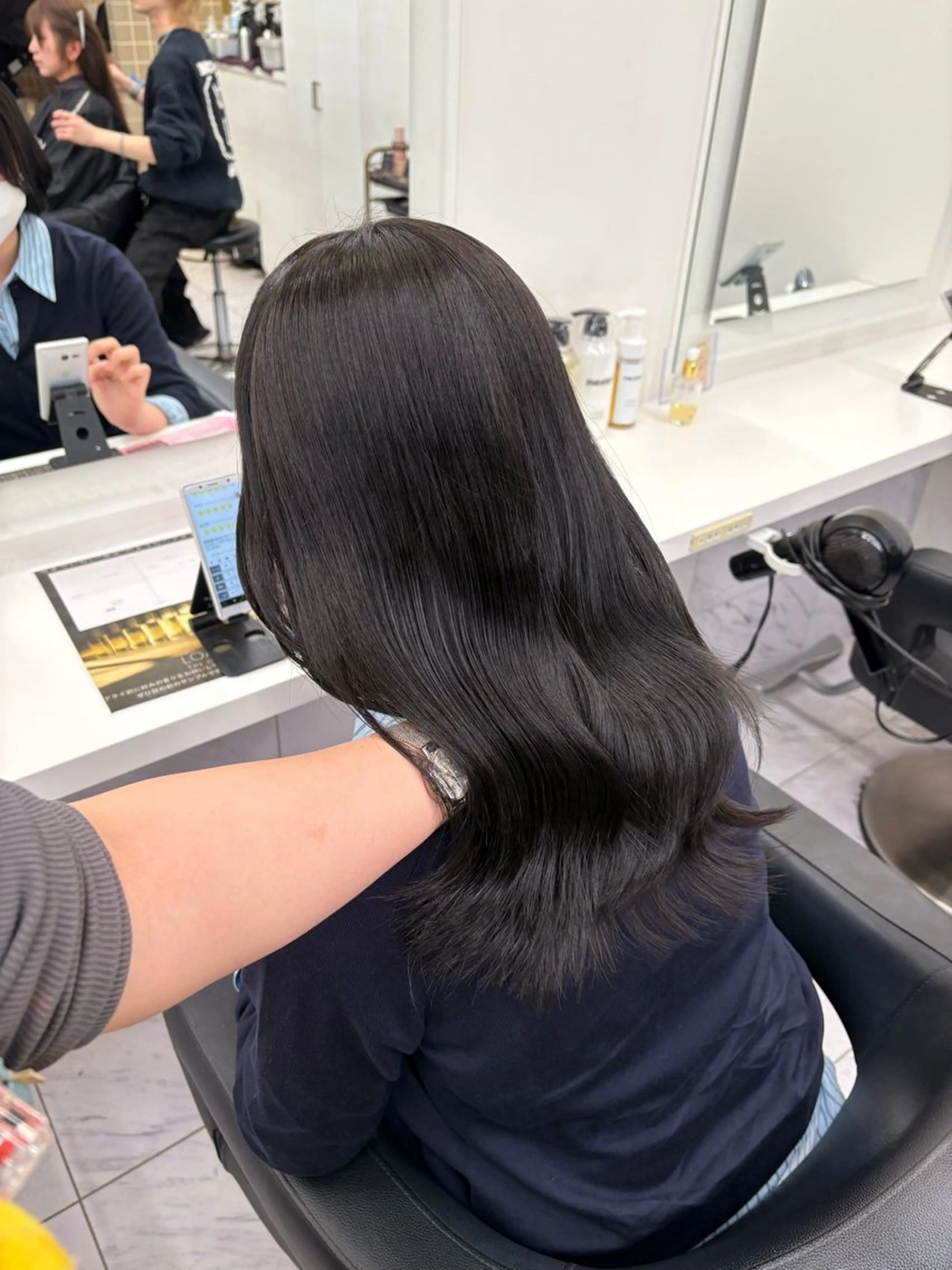 ロング ヘアカラー トリートメント ヘッドスパ ヘアセット 寒色＆ブリーチ特化 寒色MiOのヘアスタイル