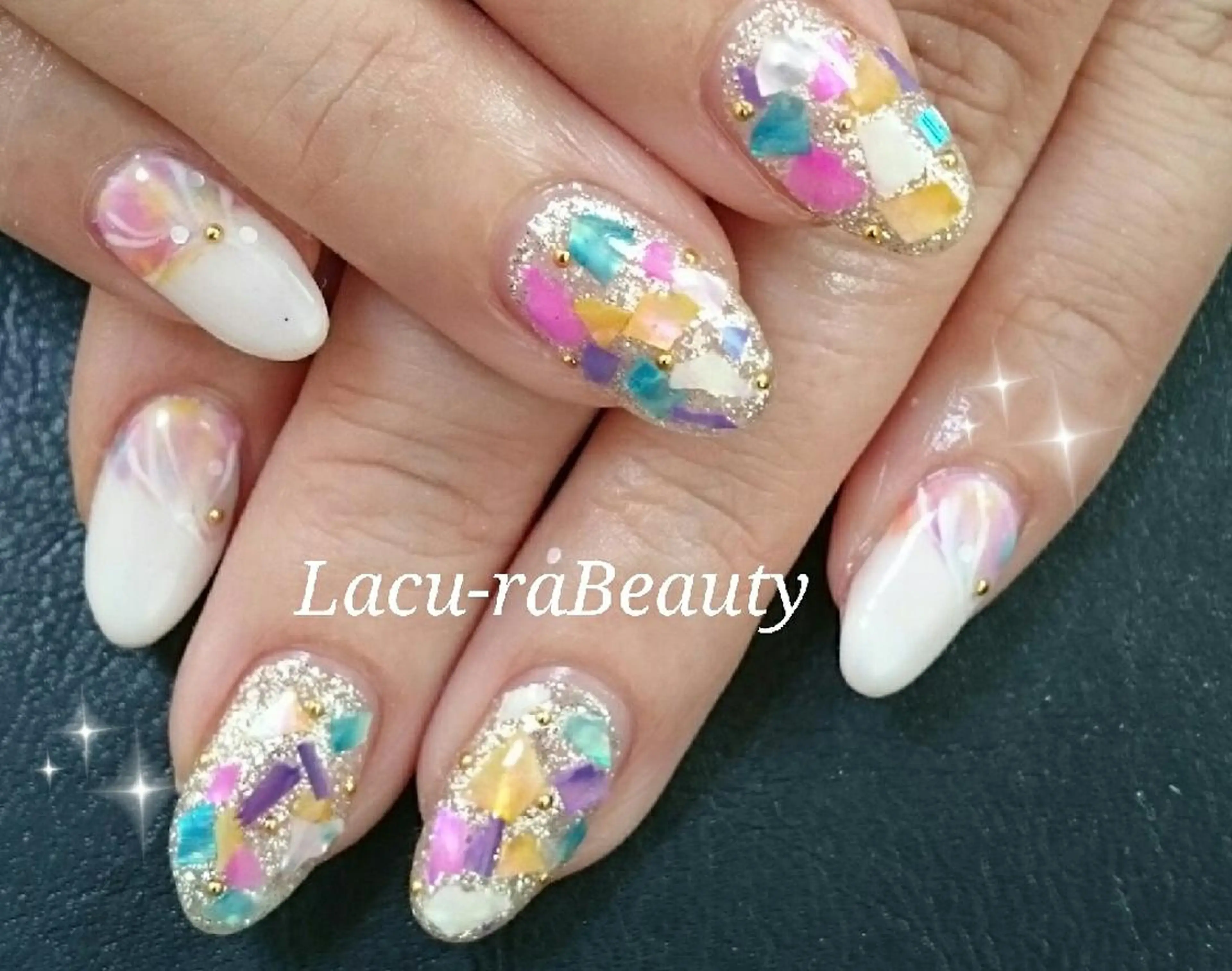 ネイル 小顔と腸の専門店 ラクーラビューティのエステ・リラクイメージ