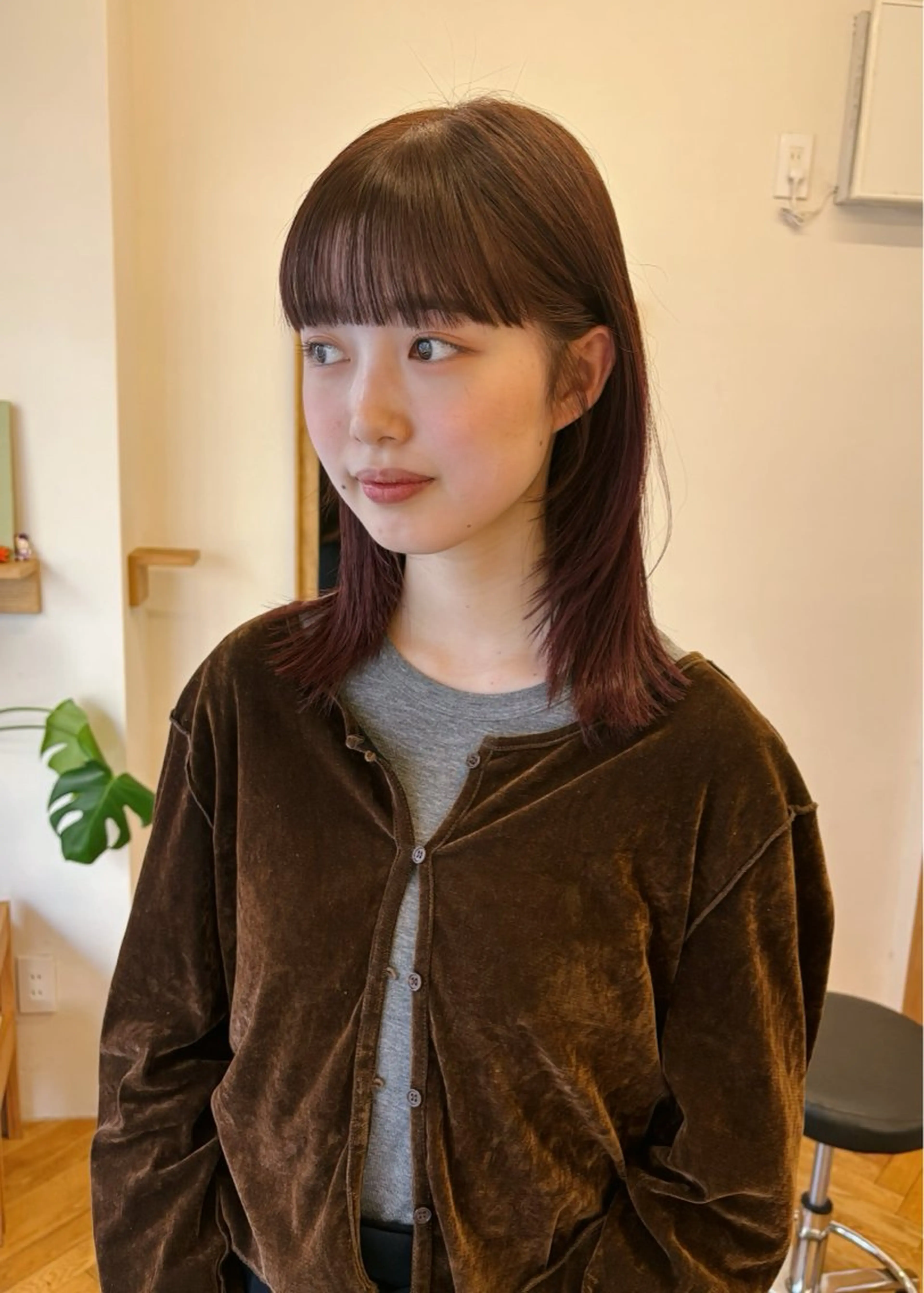 ミディアム カラー ピンクカラー レイヤーカット ワイドバング カット ヘアカラー 西山 紗耶香🪽 透明感カラー/ボブのヘアスタイル