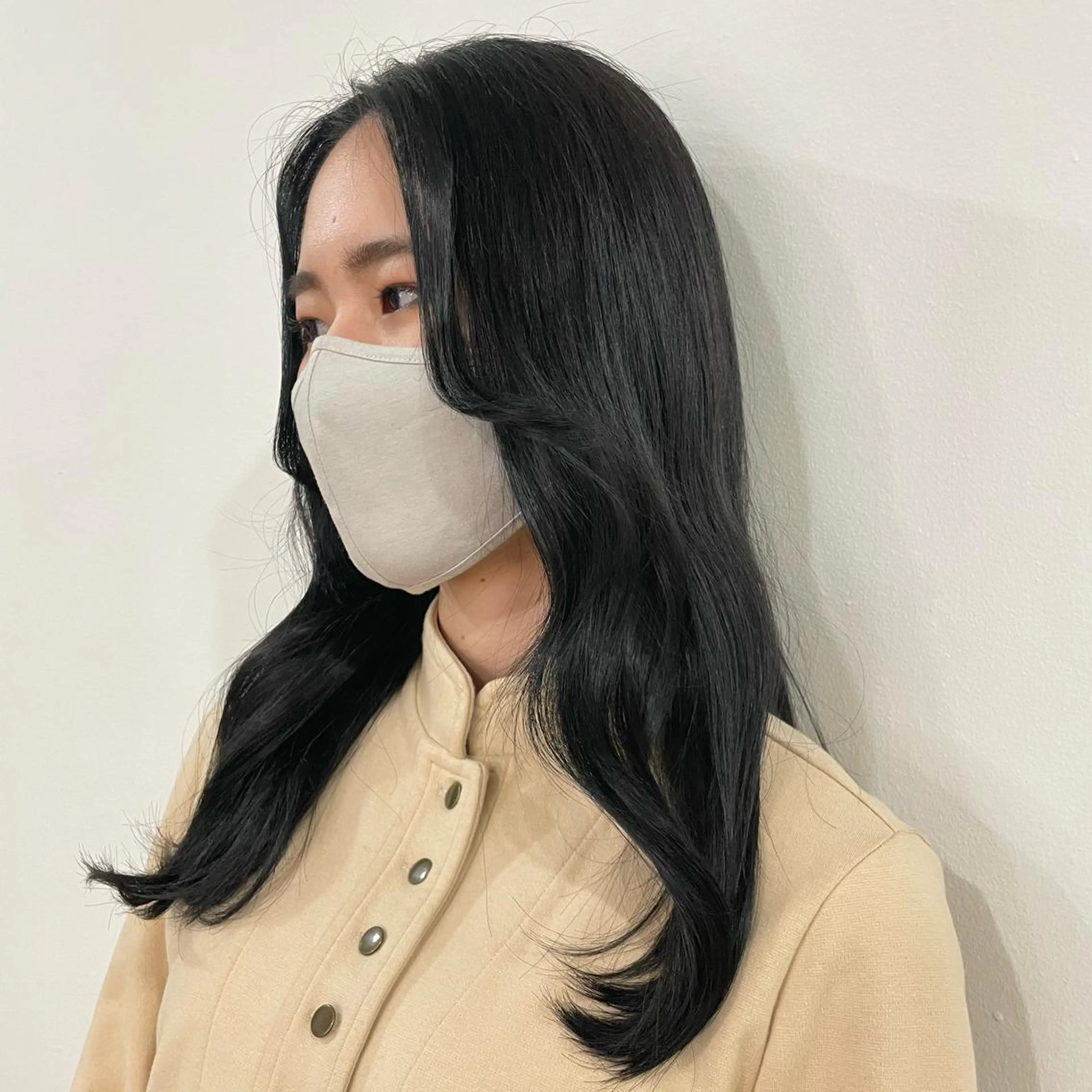 カラー 黒髪 ブルーカラー ブルーブラック kana/ ブリーチ/暖色のヘアスタイル