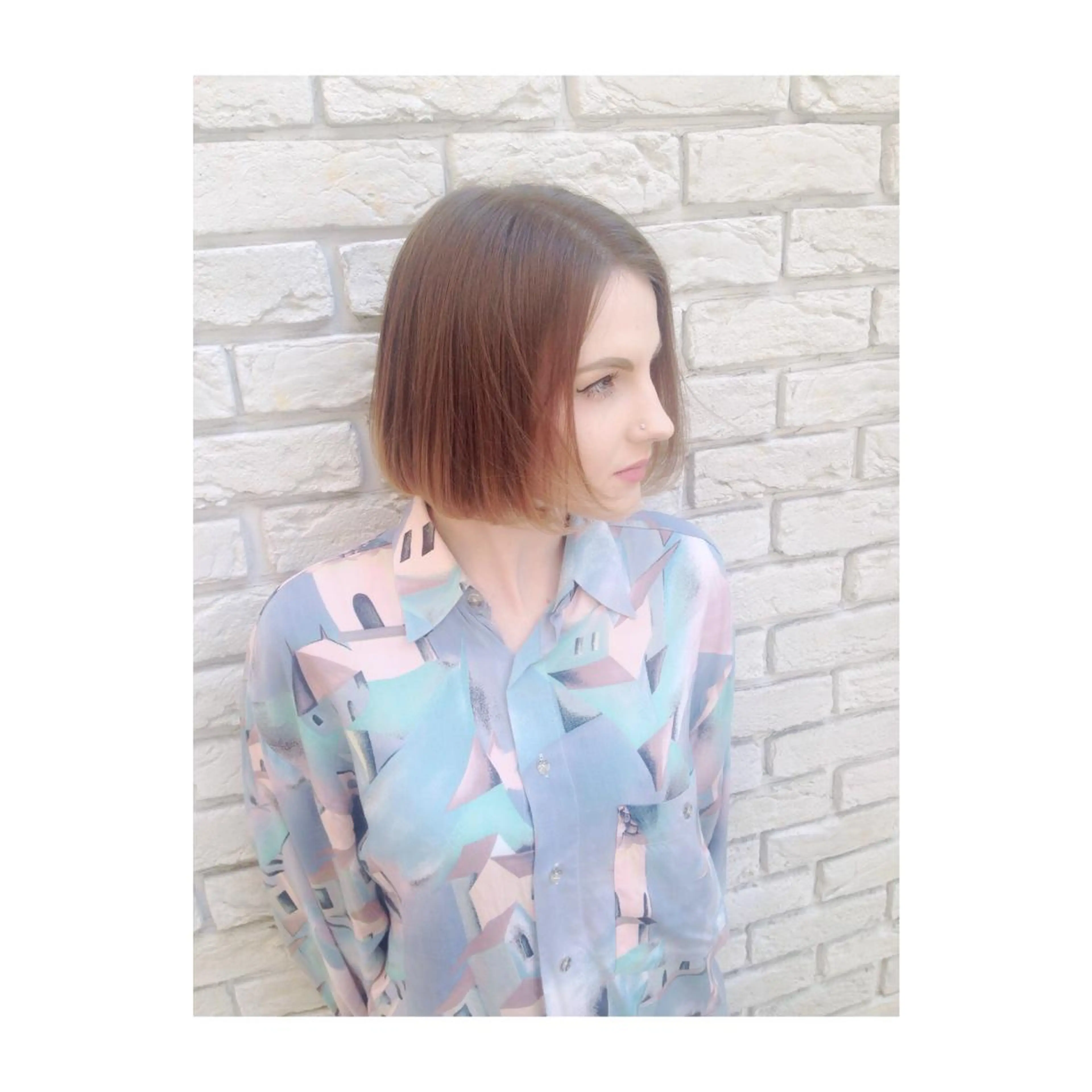 ショート ミディアム カラー アオガミ （前髪顔周りカット）のヘアスタイル