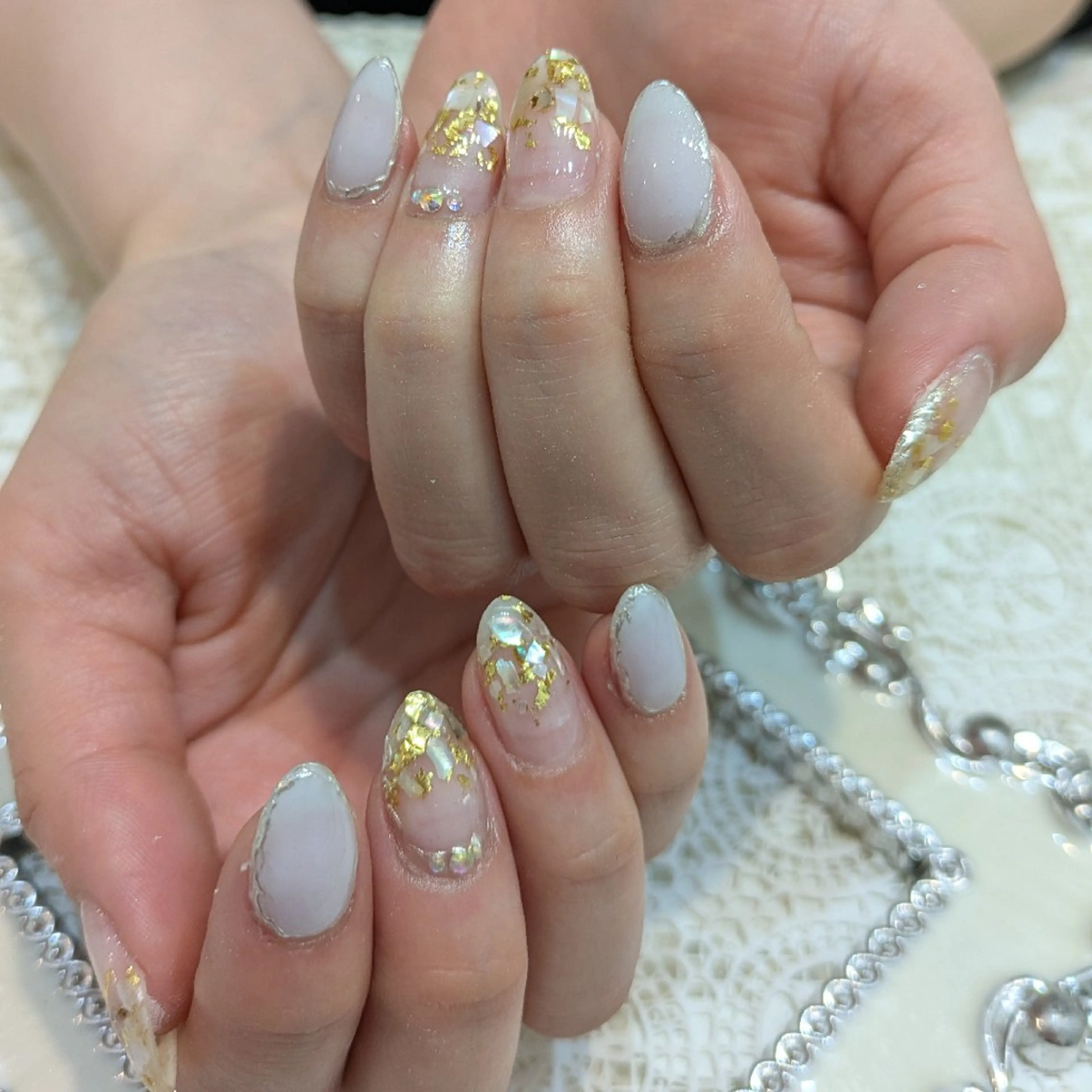 ネイル エステとネイル ローズコンフォートのネイルデザイン