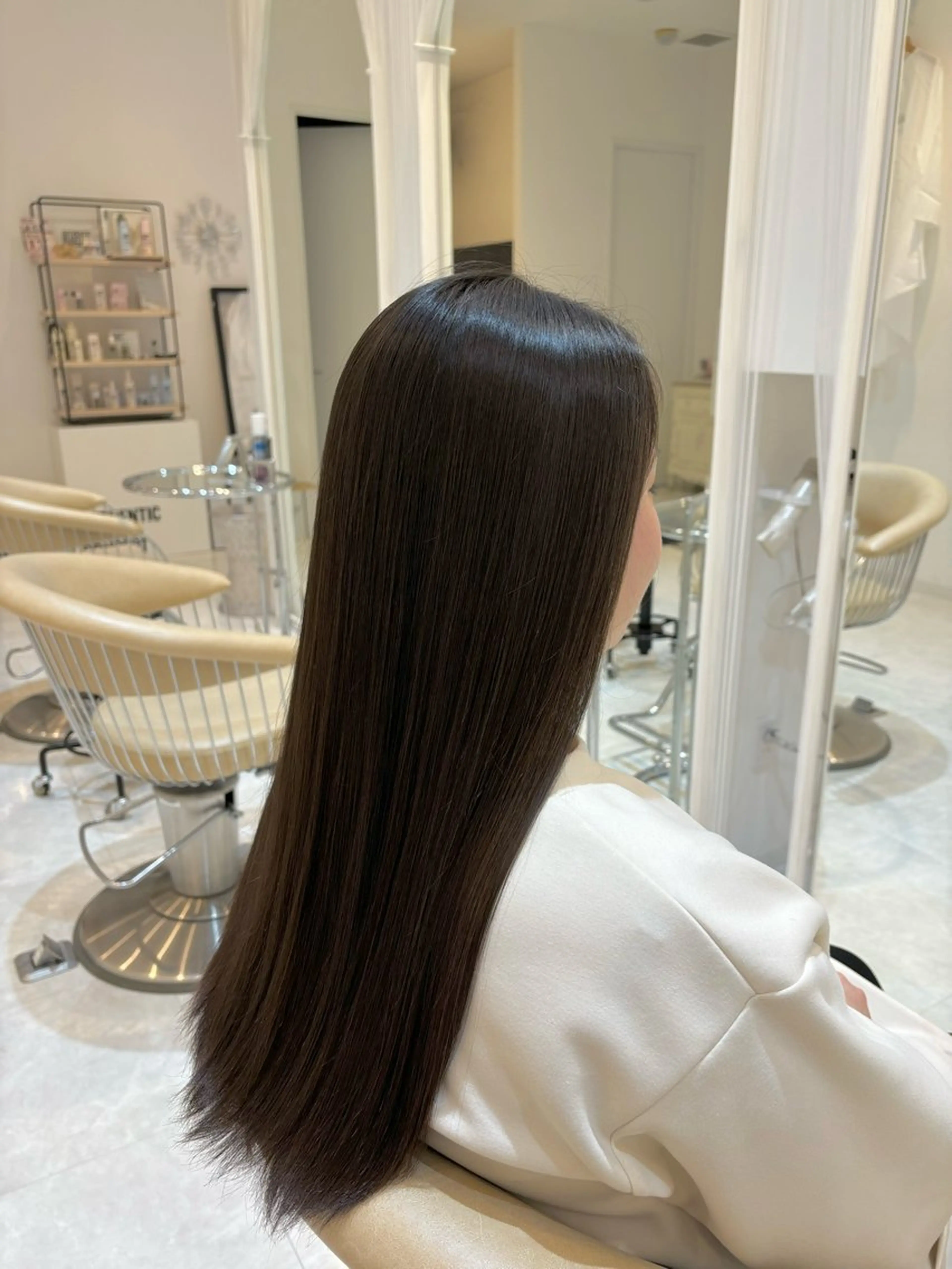 セミロング 髪質改善 トリートメント 酸熱トリートメント 山下 直哉のヘアスタイル