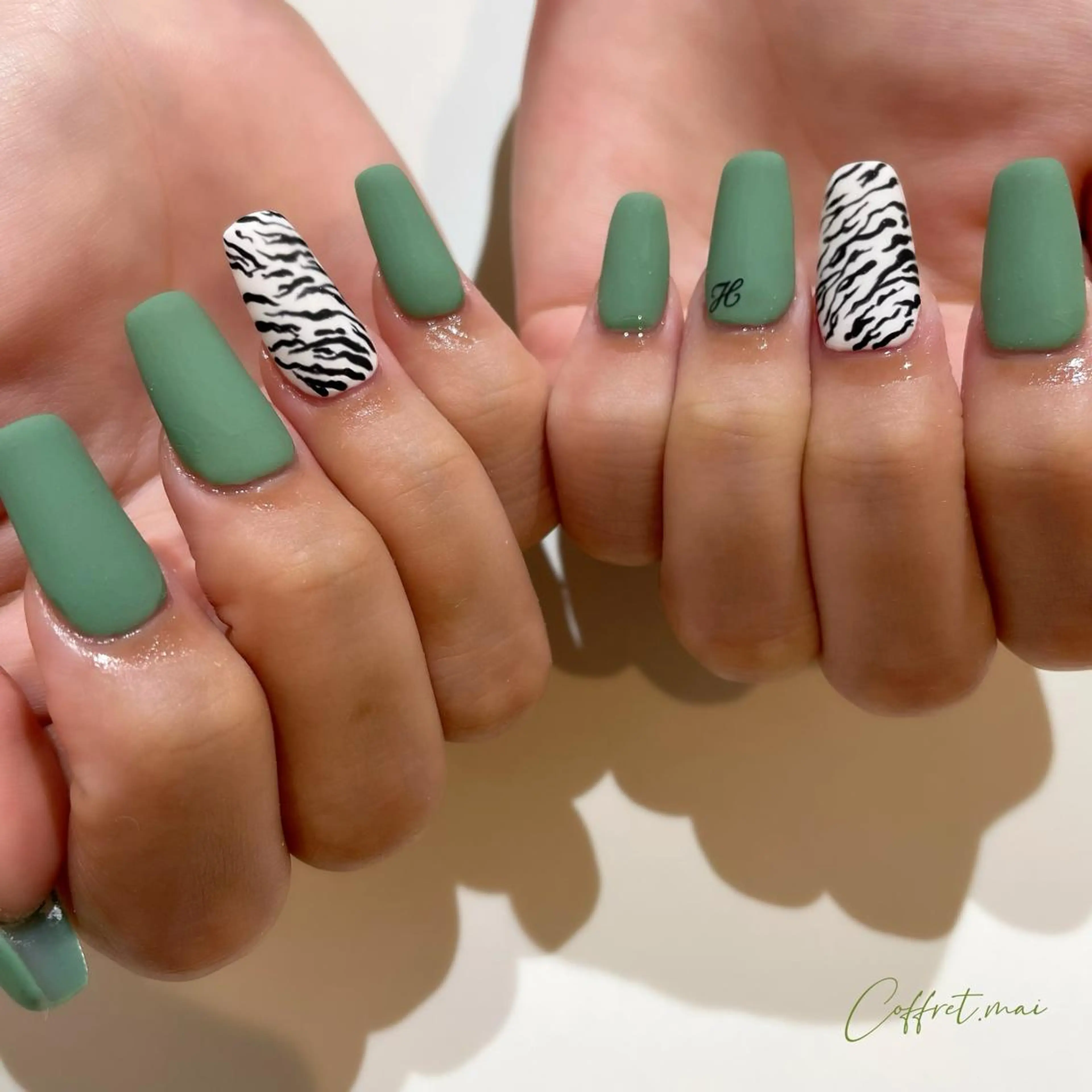 ネイル マットネイル WOLTOKYO池袋 💕maiのネイルデザイン