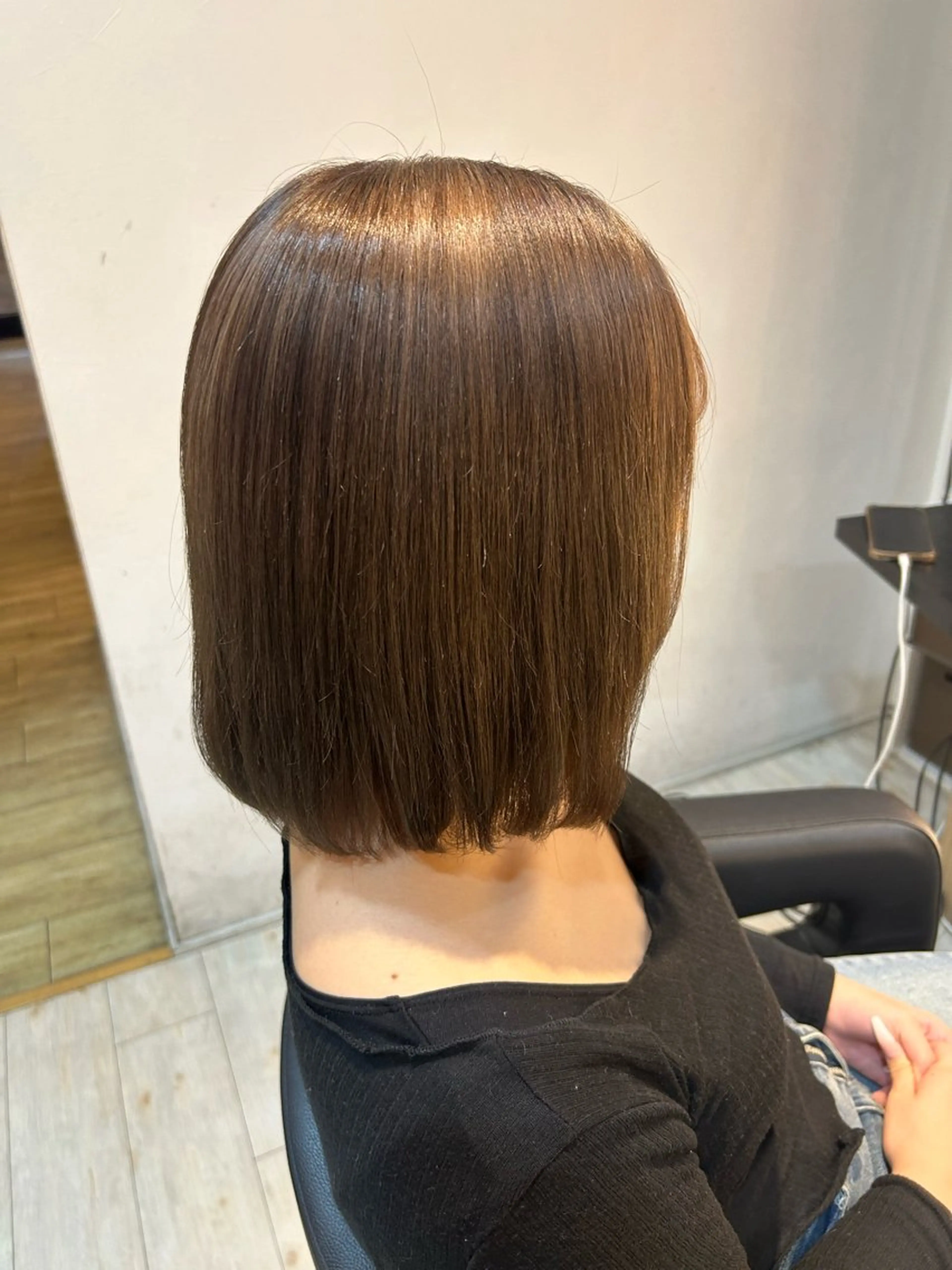 ミディアム カラー ブラウンカラー ハイトーンカラー ミルクティーブラウン カット ヘアカラー トリートメント 有働由良／ハイトーン ／韓国メンズヘアのヘアスタイル