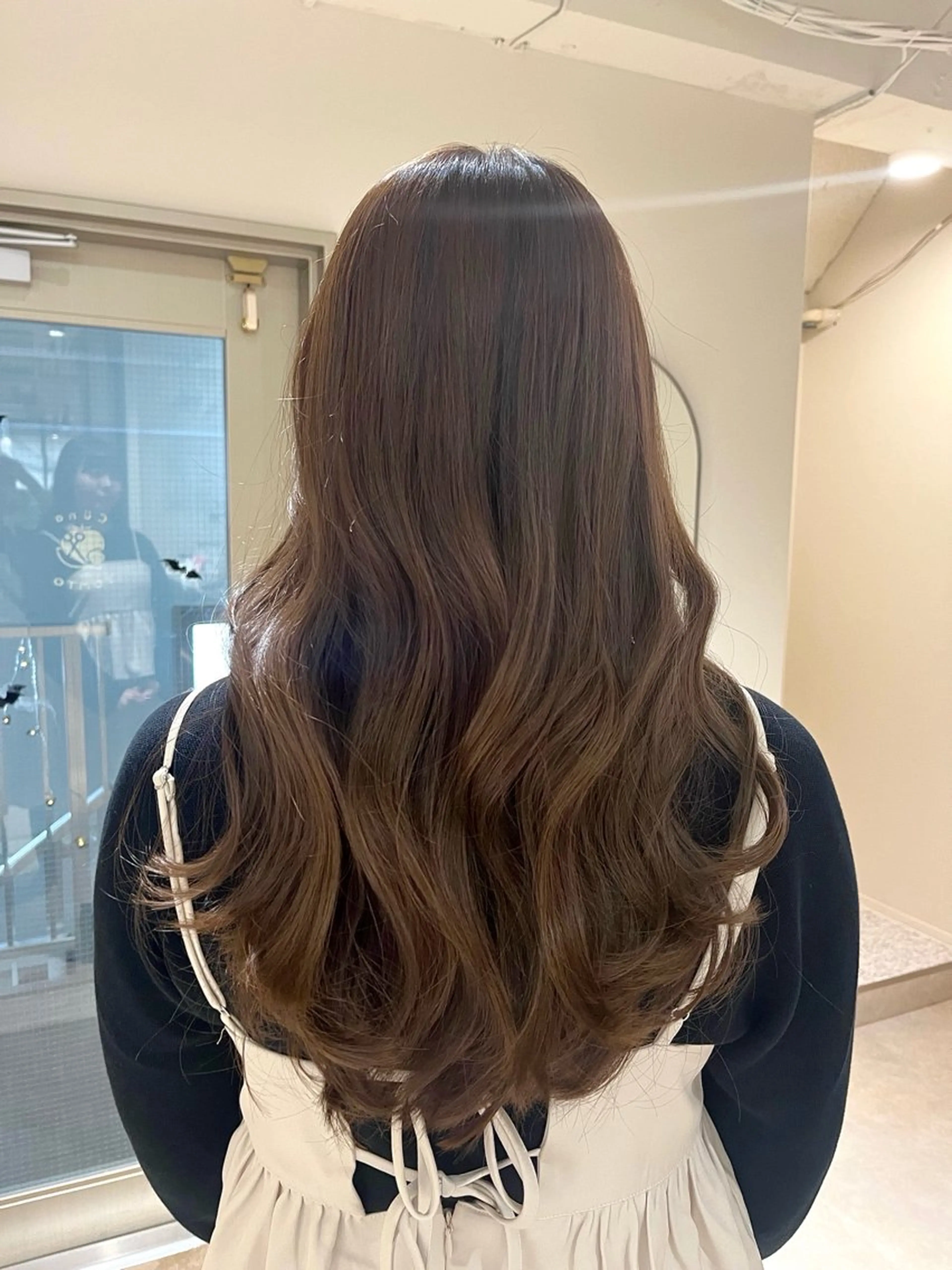 ロング カラー ベージュカラー レイヤーカット カット ヘアカラー KANO🌷 ブリーチなしカラーのヘアスタイル