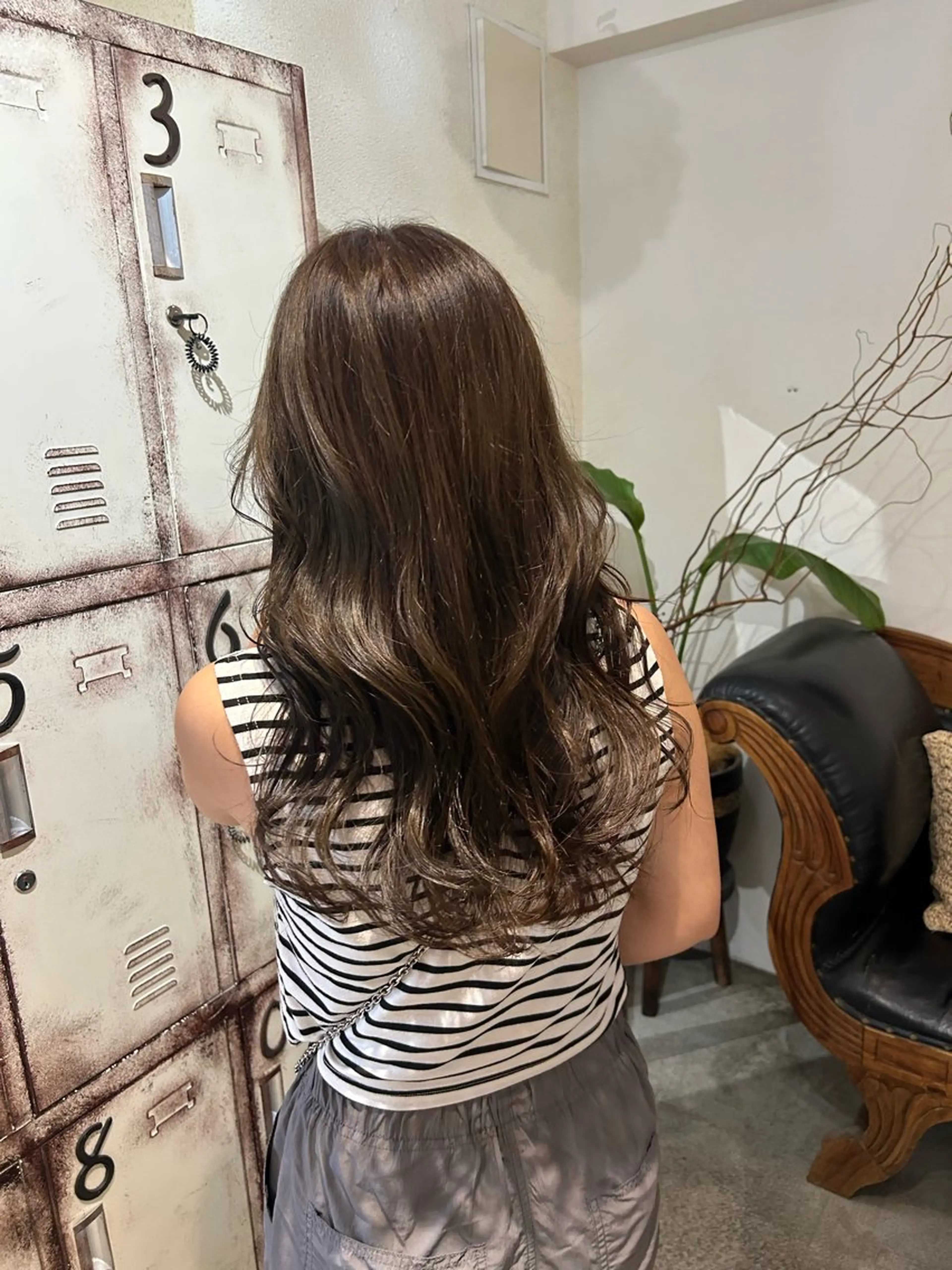 セミロング カラー カット ヘアカラー トリートメント ヘッドスパ putri 川邉 優花のヘアスタイル