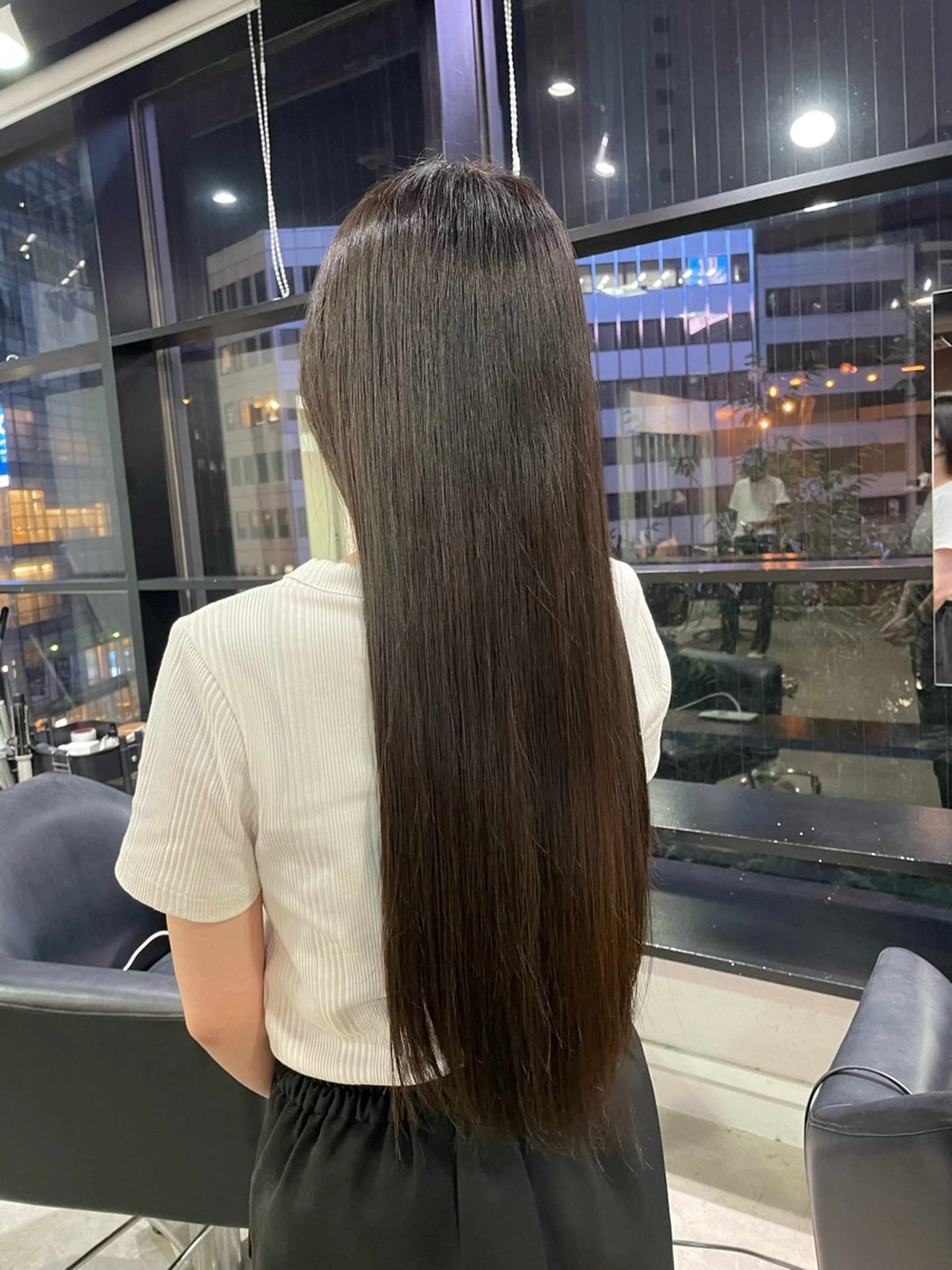 ロング パーマ Ms.CHARM【ミズチャーム】所属・韓国/レイヤーカット 顔周り/廣瀬達哉のヘアスタイル