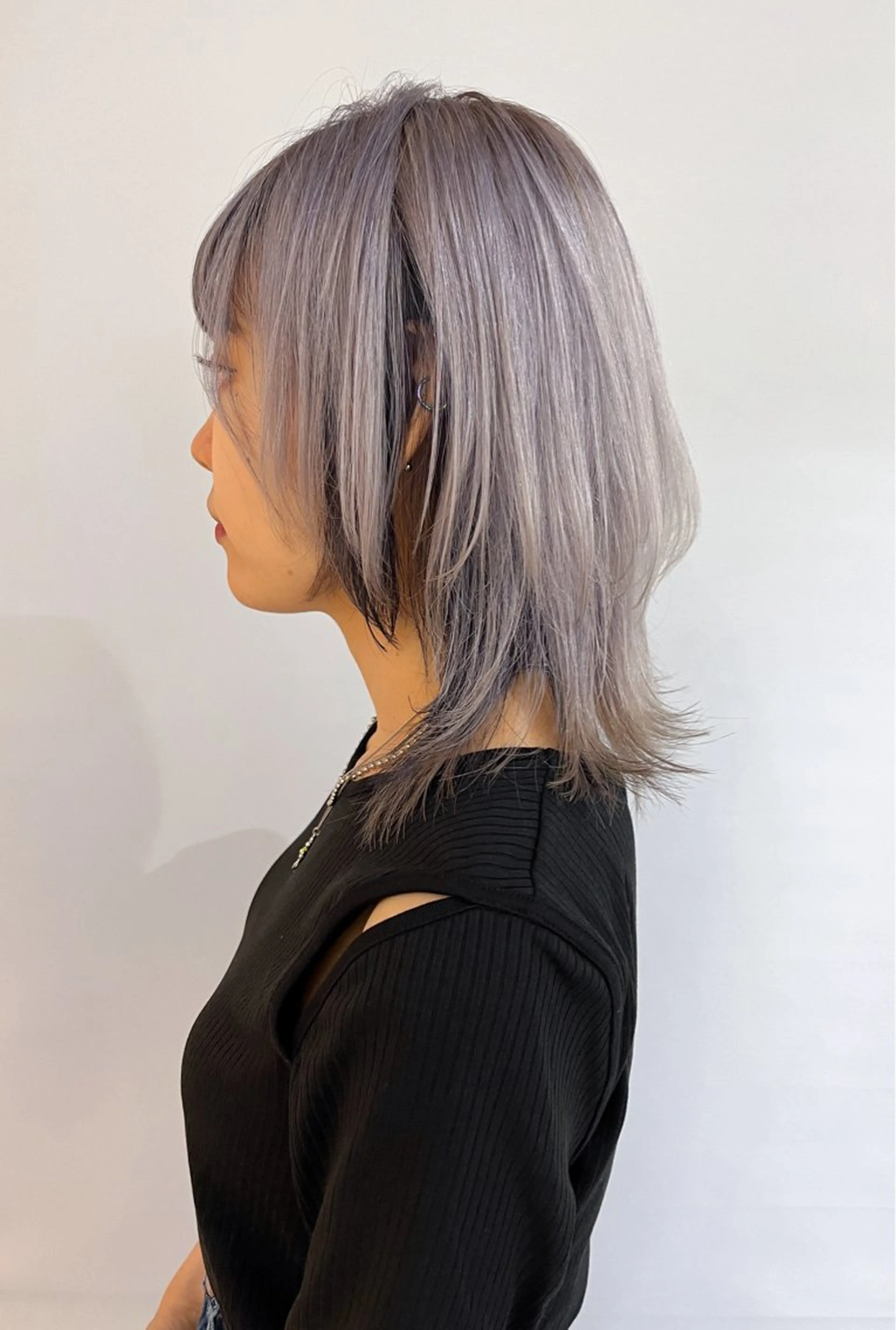 ミディアム Kva所属・ウルフ/ハイトーン /髪質改善/AIRIのヘアスタイル