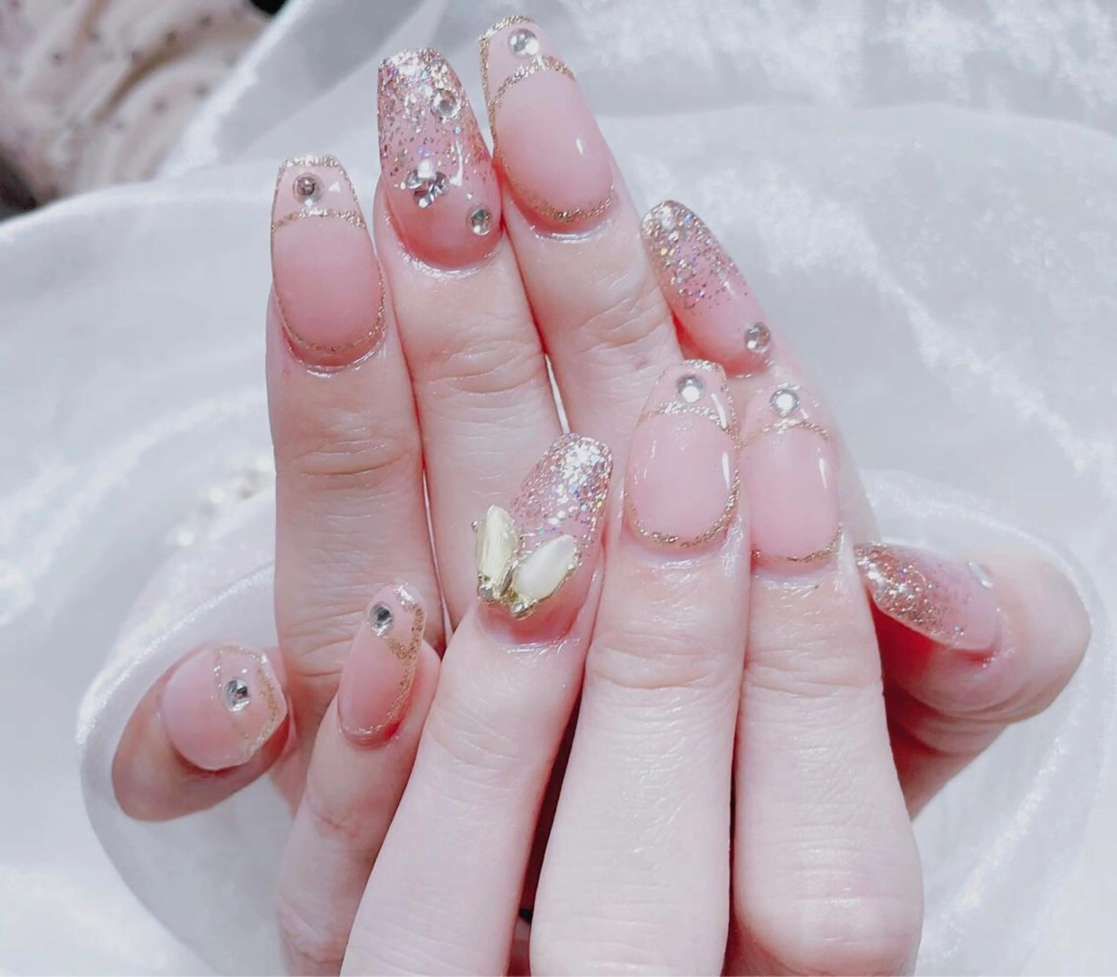 ネイル ハンドネイル VIVIAN リサのネイルデザイン