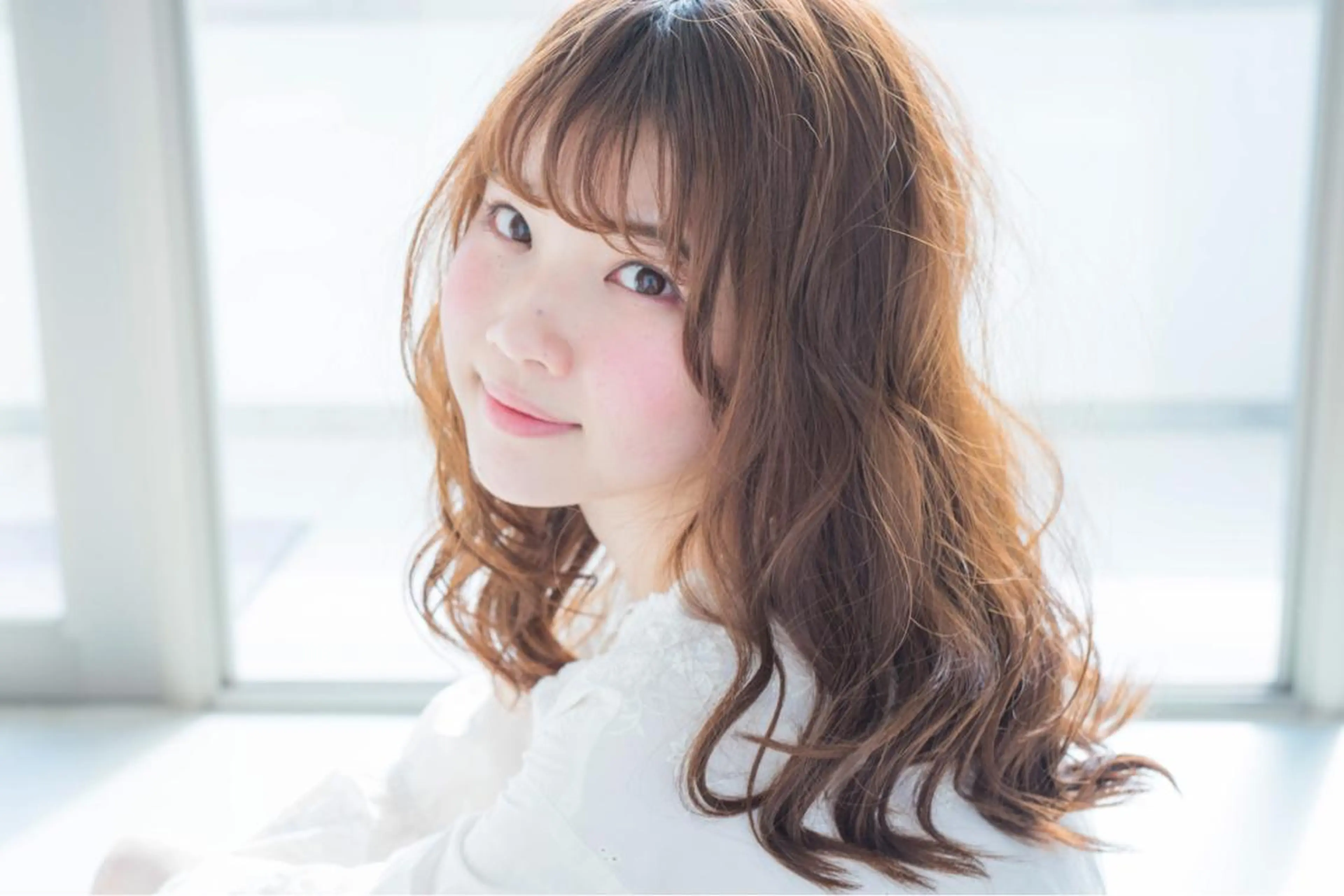 セミロング カラー フリーランス【Chill-hus】所属・小野 和摩のヘアスタイル