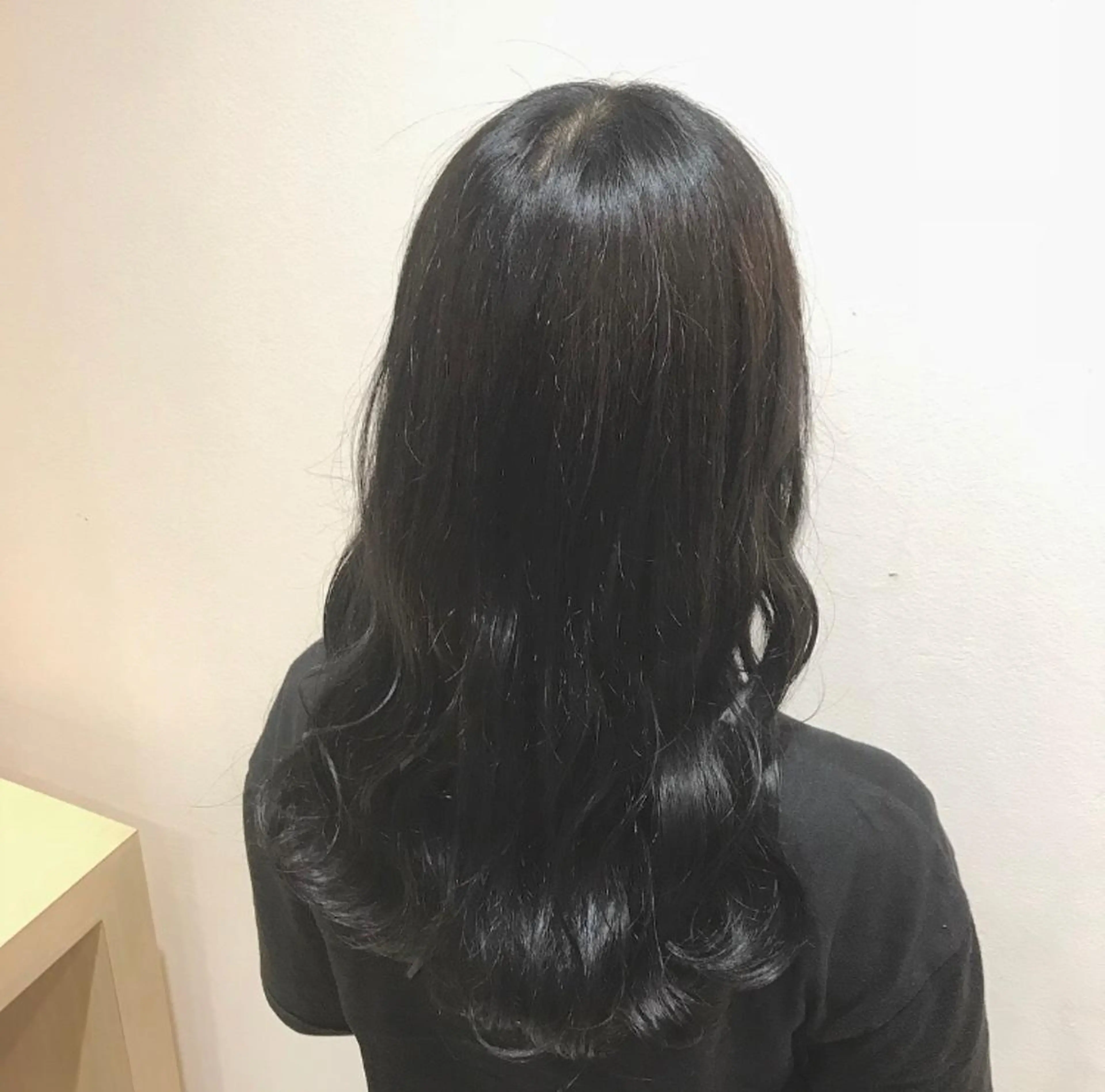 ロング カラー アッシュ ベージュカラー 阿部 響香のヘアスタイル