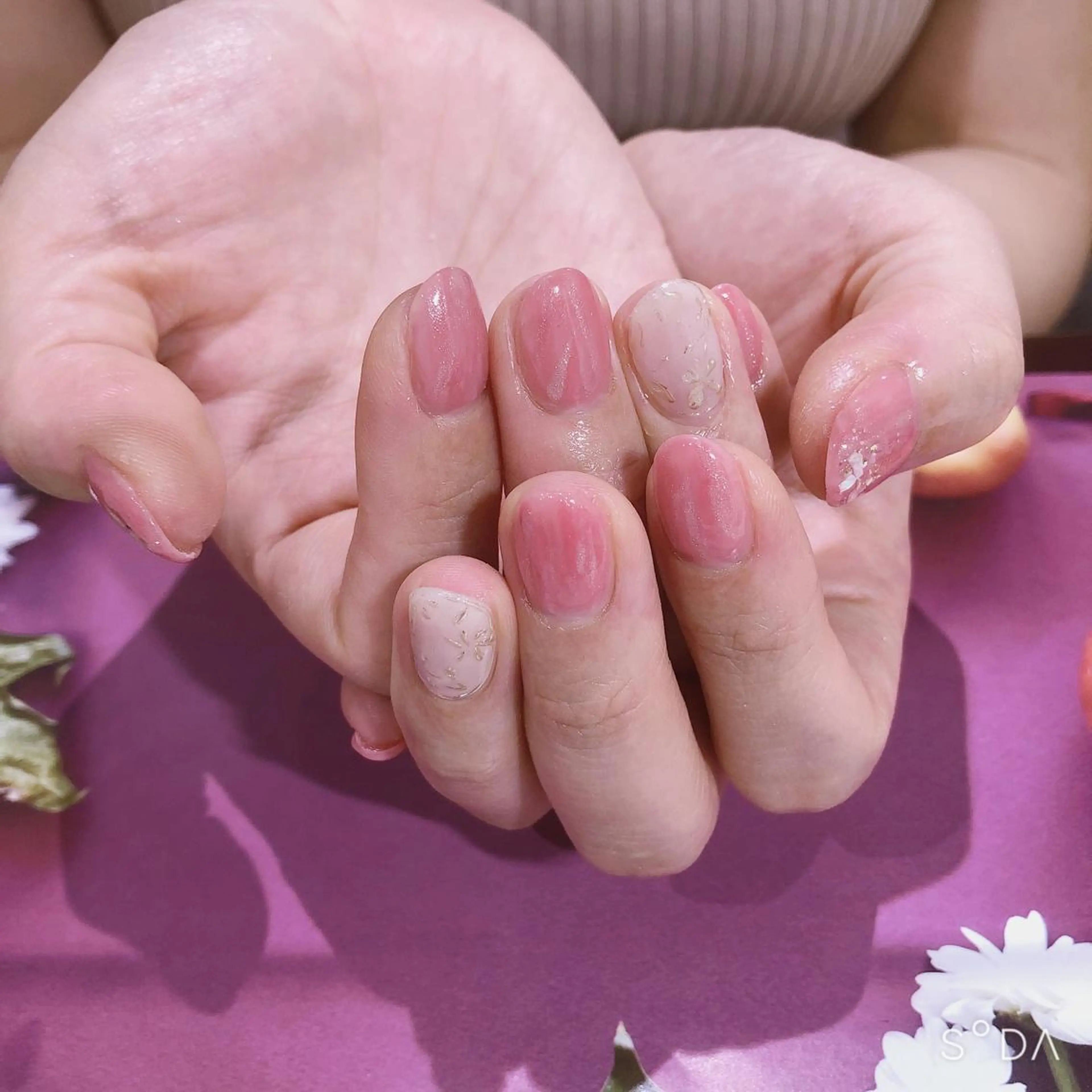 ネイル ニュアンスネイル ハンドネイル 吉野✨ ネイルデザイナー✨のネイルデザイン