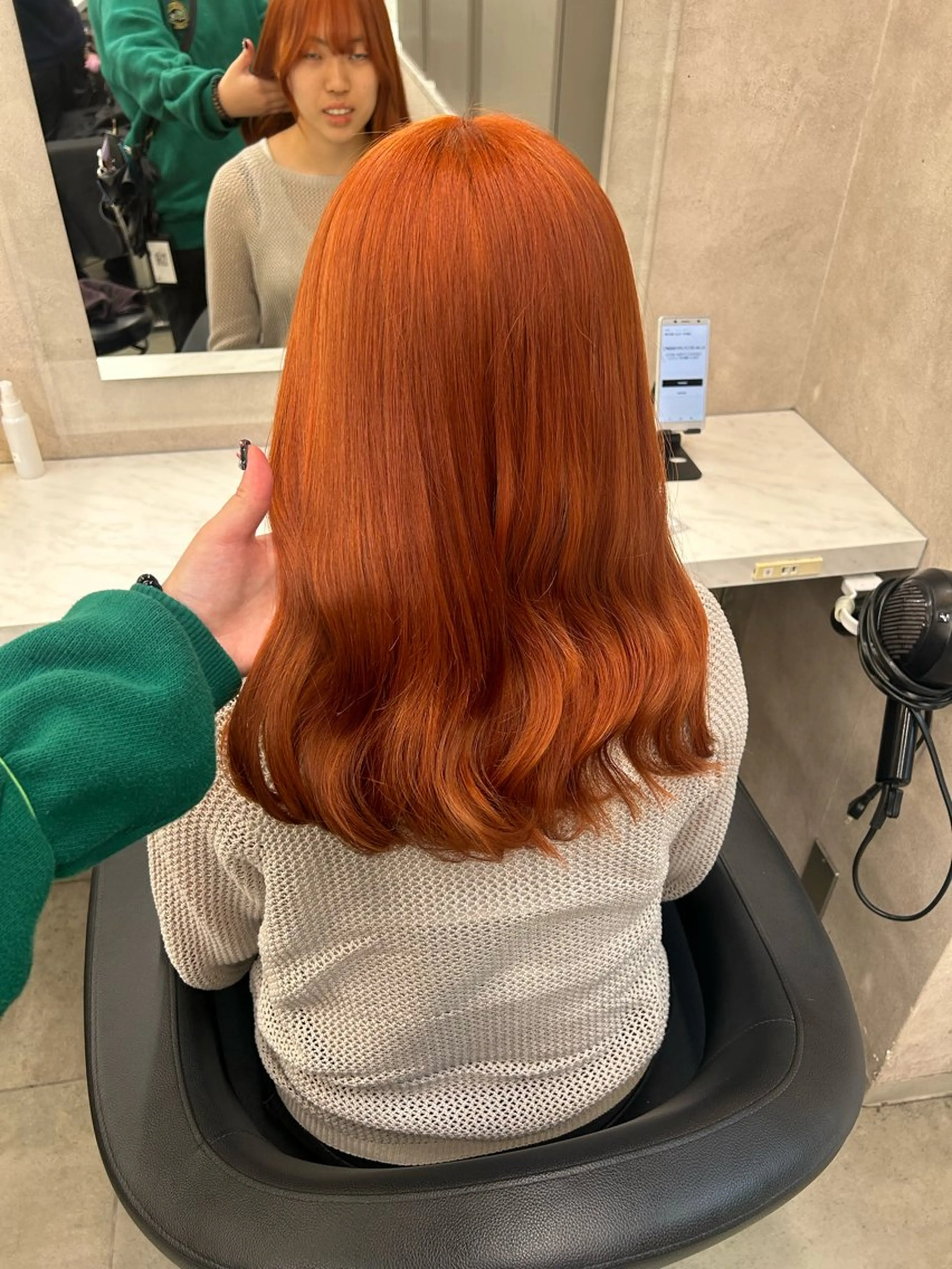 カラー ヘアカラー トリートメント 透明感ベージュ🤎 ナチュラルレイヤーのヘアスタイル