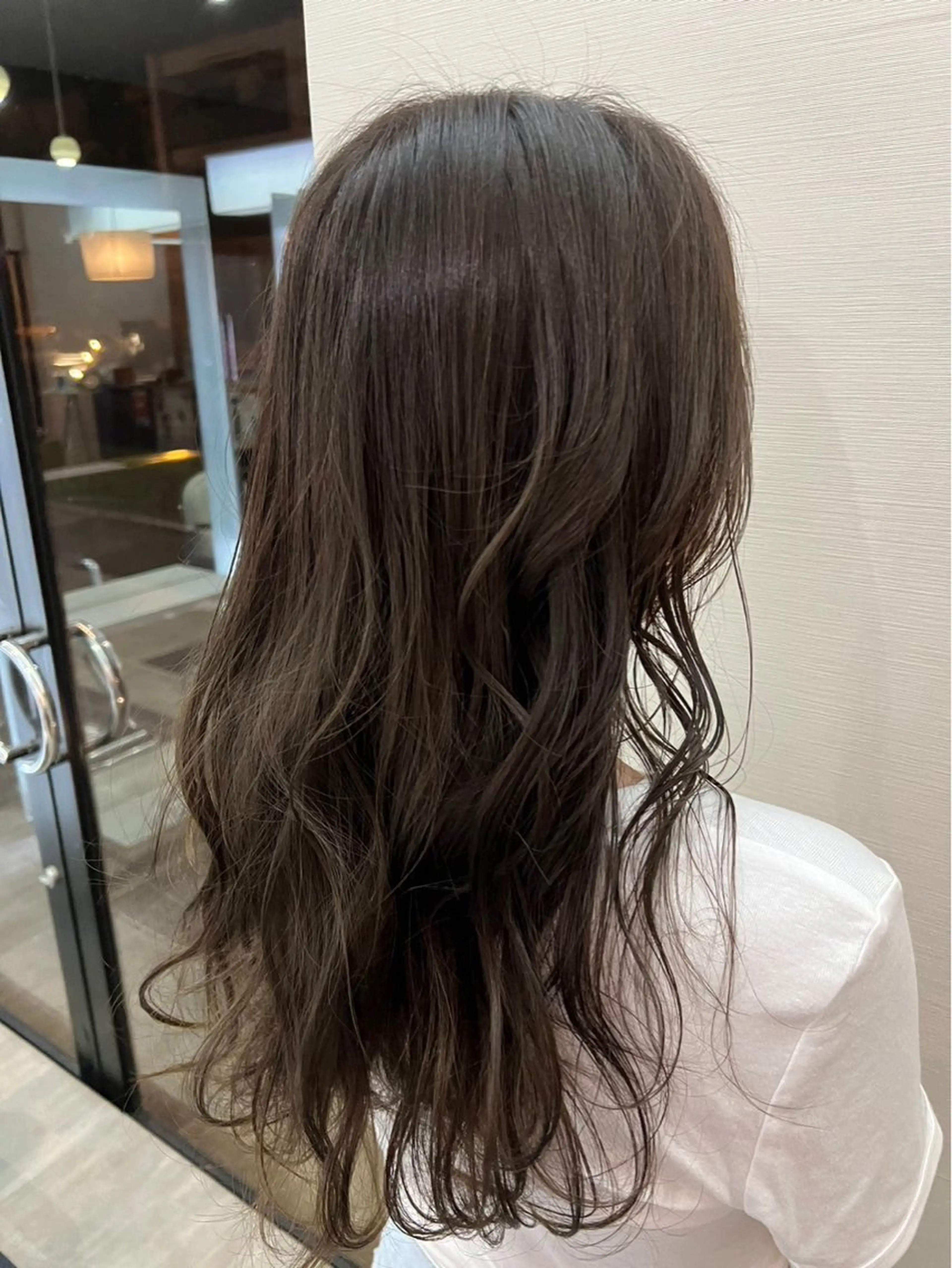 カラー ブリーチ ブリーチなしカラー オリーブカラー ハイトーン／ レイヤー／ボブのヘアスタイル