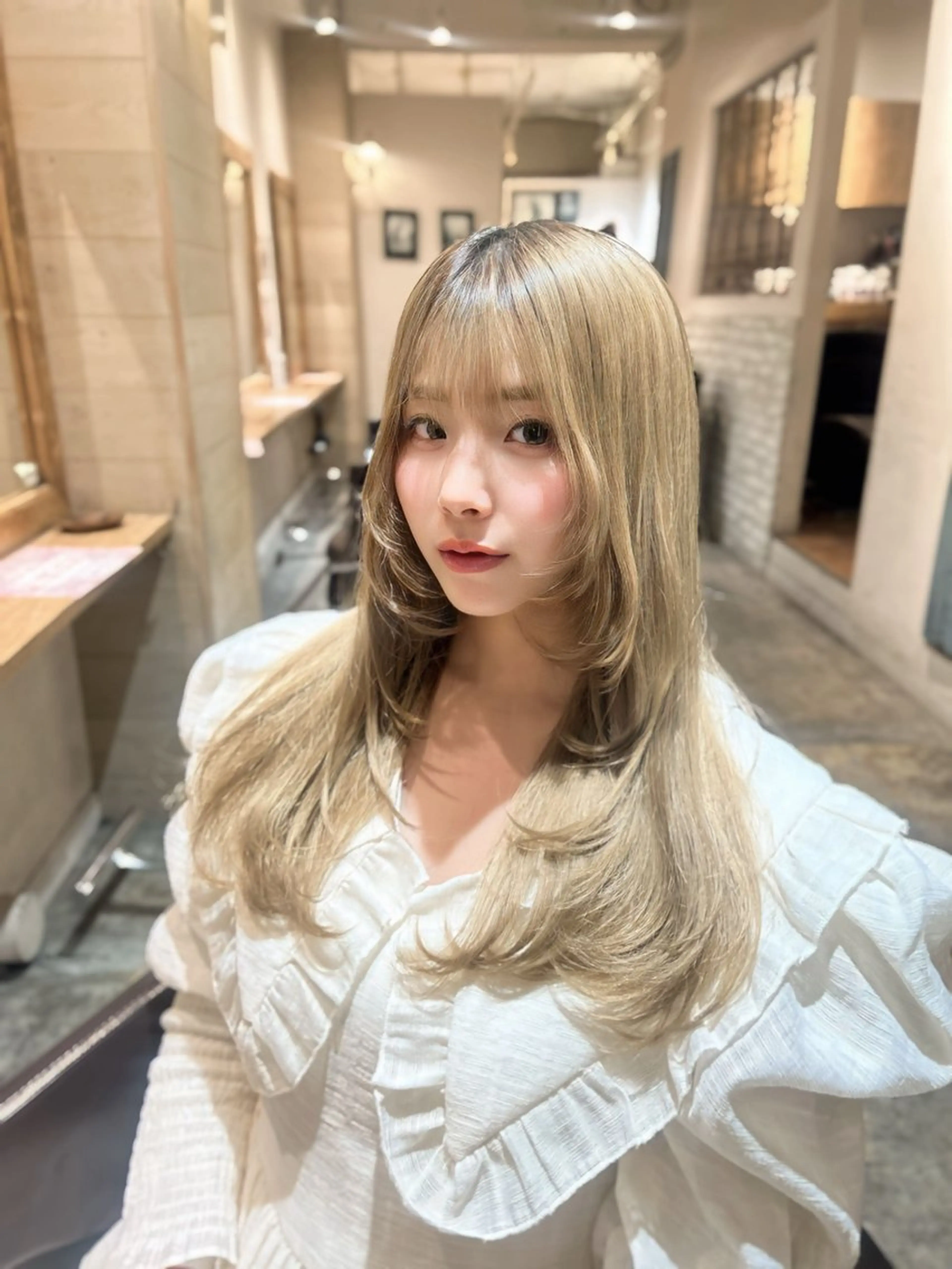 ロング カラー グレージュ ミルクティーグレージュ 髪質改善 韓国風ヘア レイヤーカット カット ヘアカラー トリートメント 店長✨️韓国ヘア✖️ 髪質改善カラー／純大のヘアスタイル