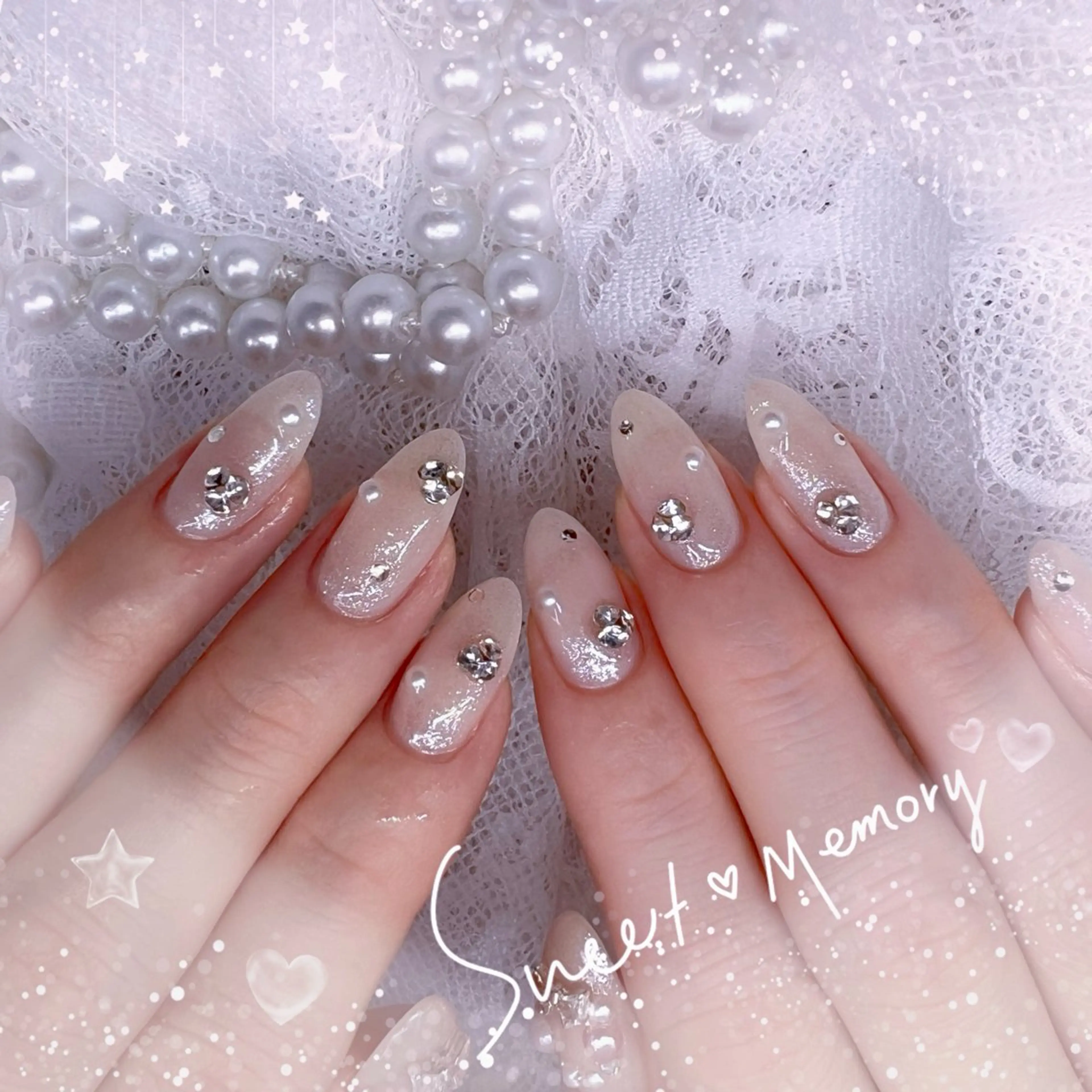 ネイル チークネイル フレンチネイル ガーリー ガラスフレンチ グラデーション ハンドネイル ハンドケア Chill Nailsalonのネイルデザイン