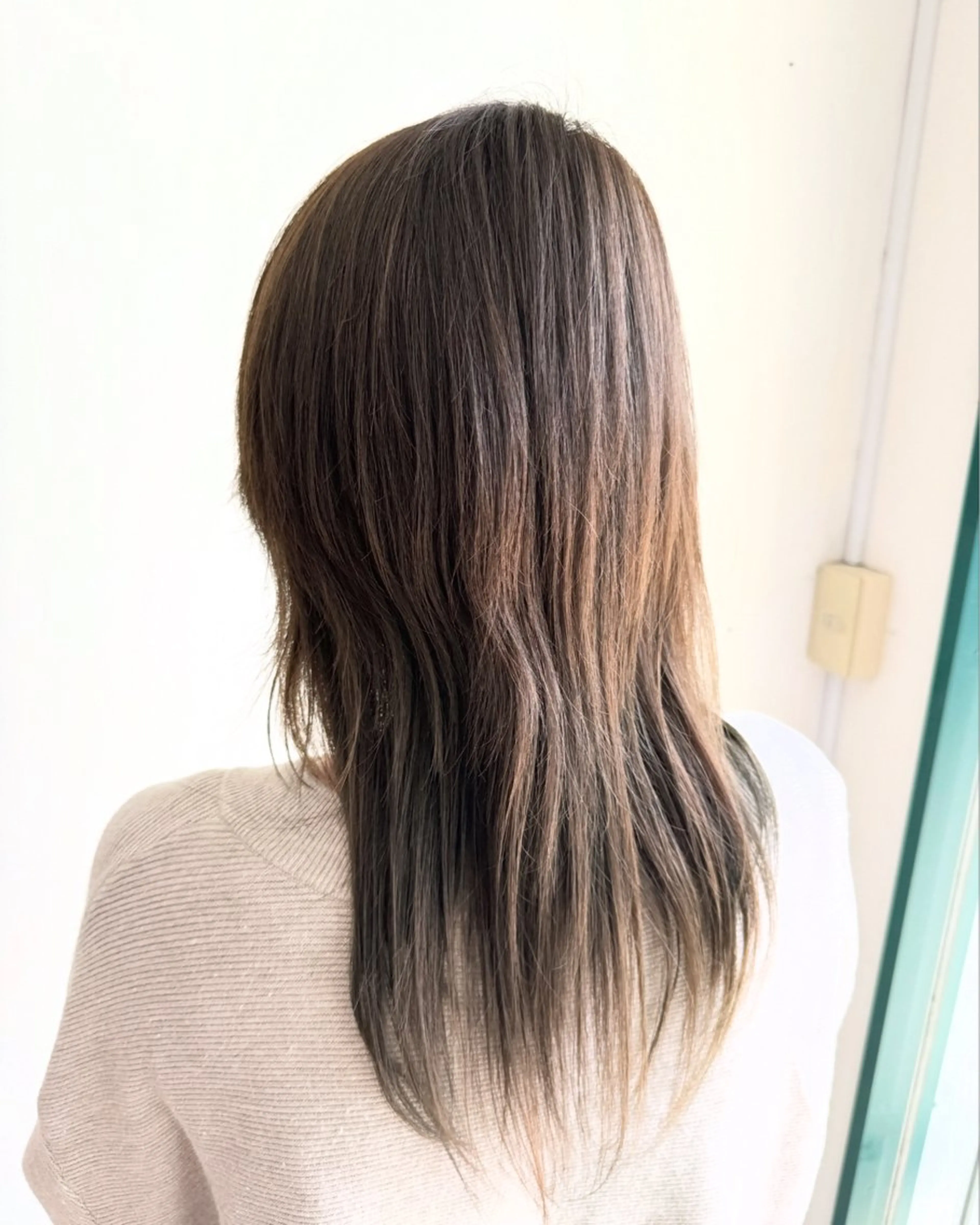 セミロング カラー ヘアカラー L-Blossom北上尾所属・大塚 しおりのヘアスタイル