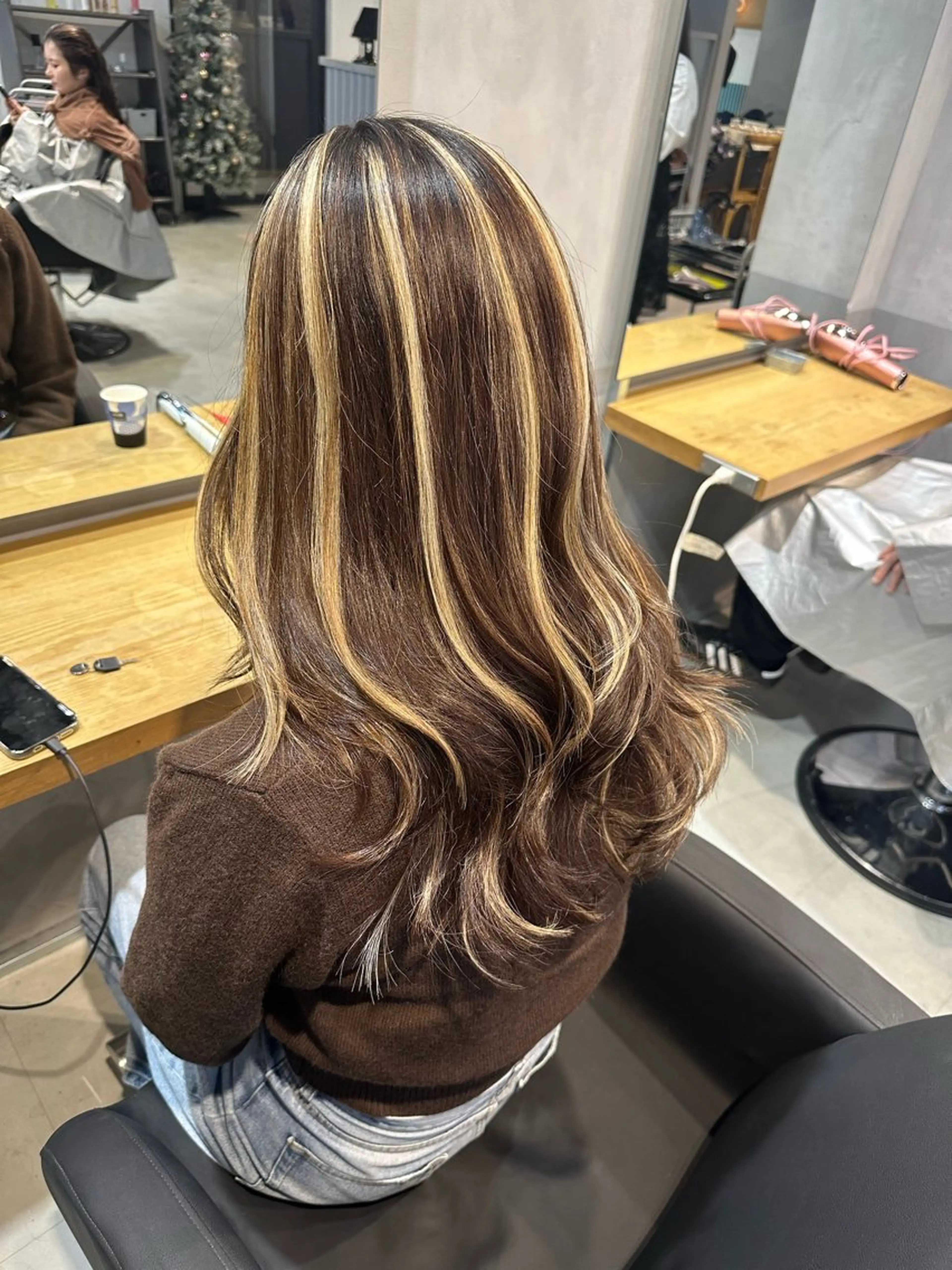 ロング カラー ヘアカラー トリートメント 💖ハイライト/ハイ トーン💖MIKIのヘアスタイル