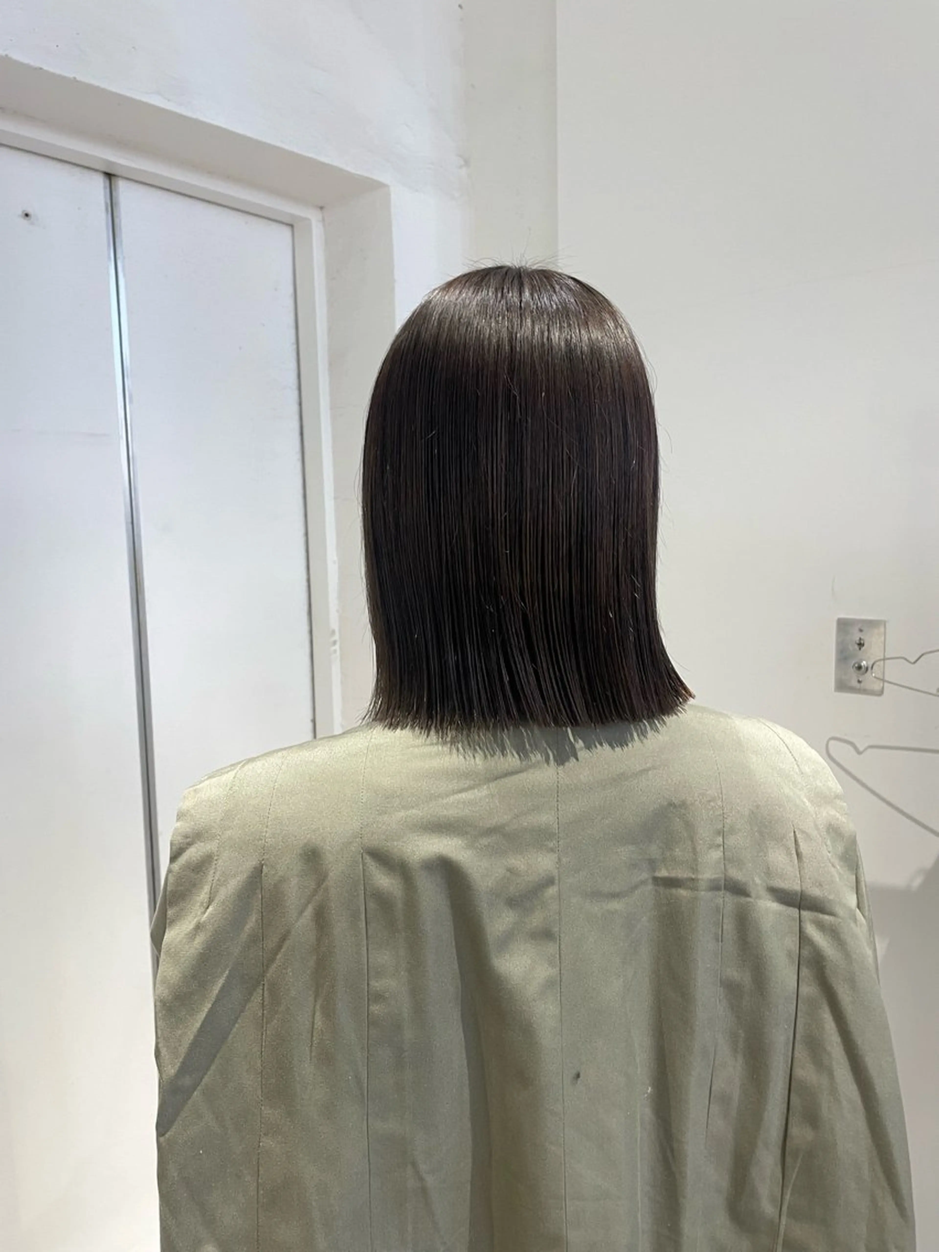 ショート カラー カット 🌟暖色系ハイトーン 🌟AIのヘアスタイル