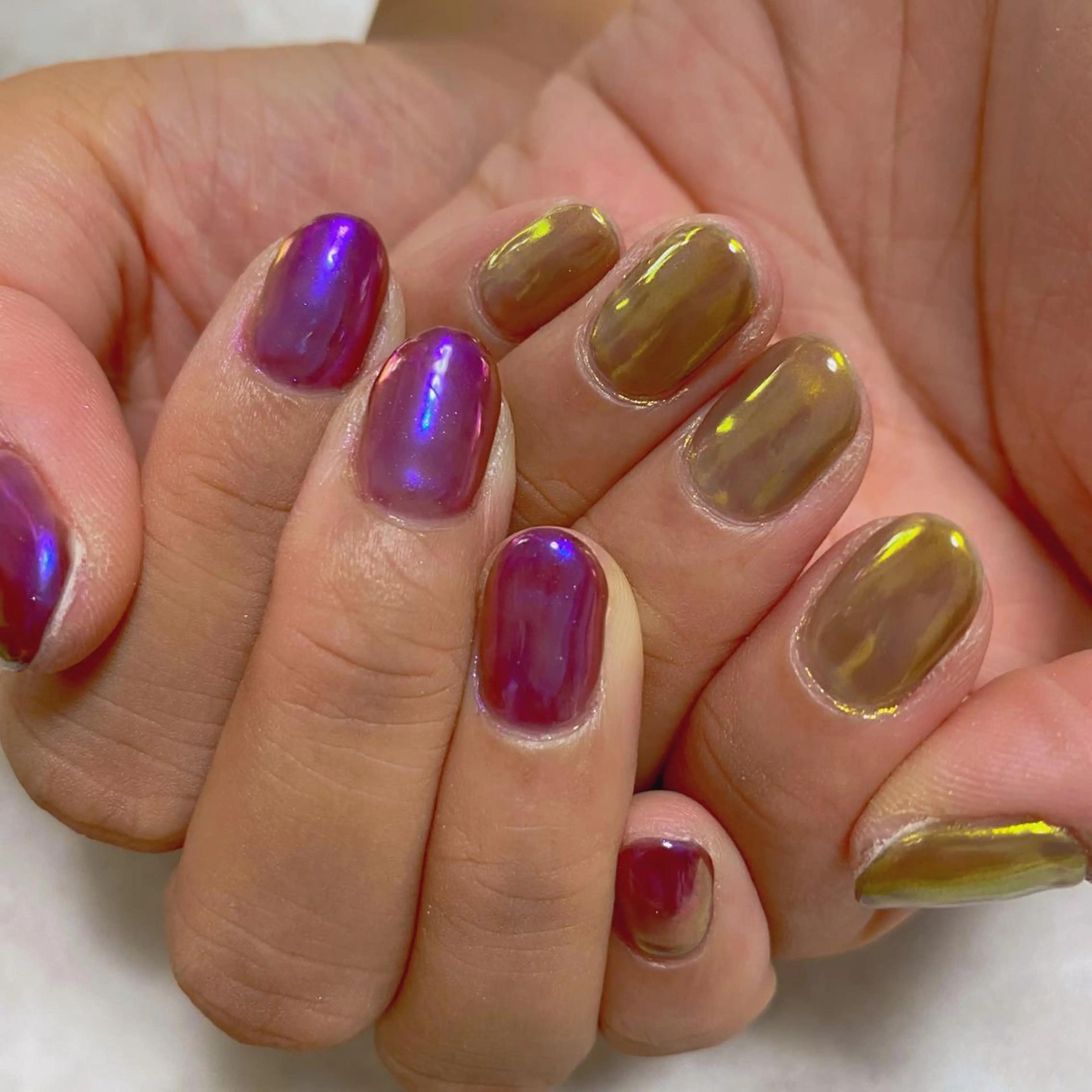 ネイル ミラーネイル ワンカラーネイル ハンドネイル ハンドケア 🌿Charme🌿 MAIのネイルデザイン