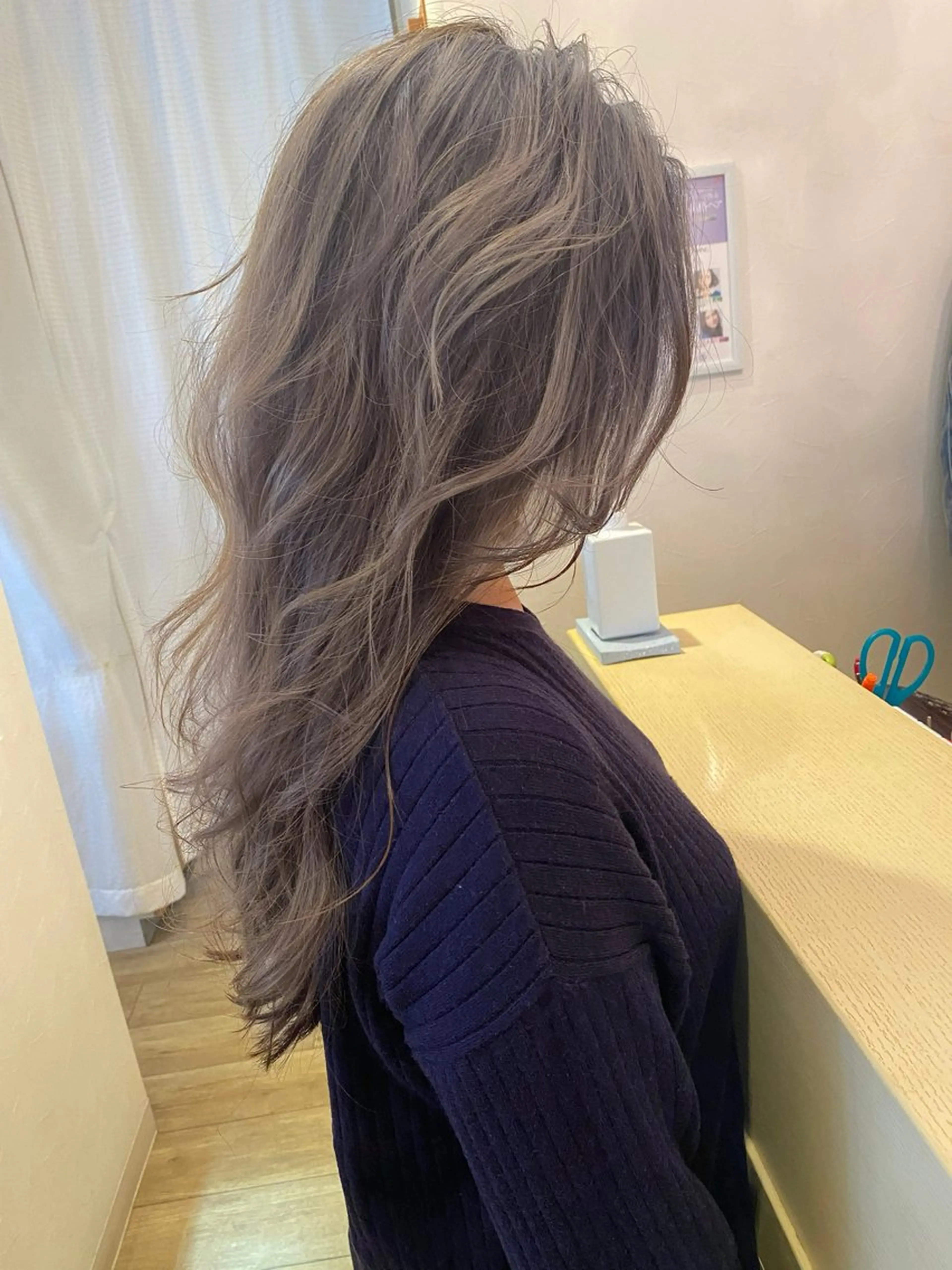 ミディアム カラー イルミナカラー カット ヘアカラー grand juteのヘアスタイル