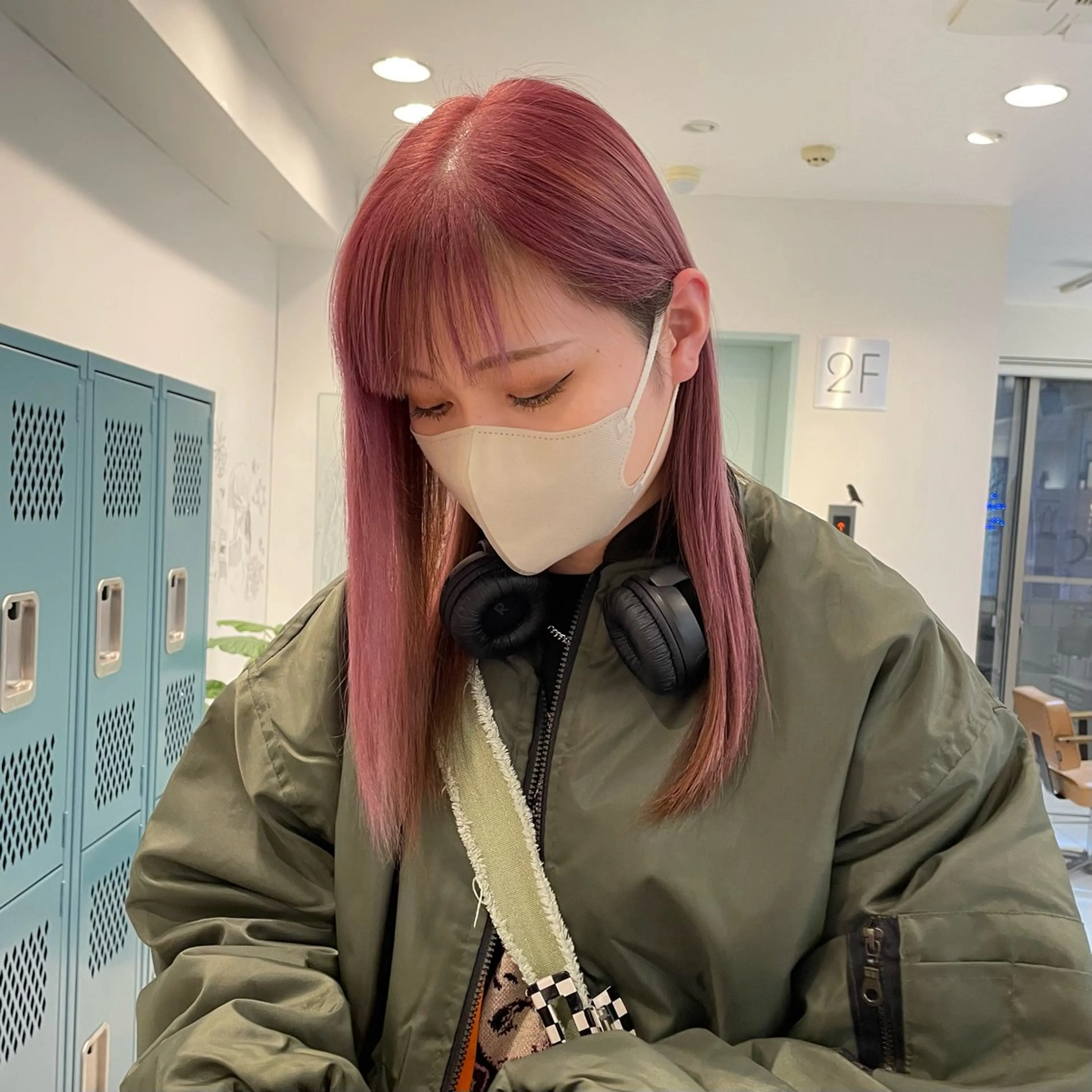 セミロング カラー 田口 花葉のヘアスタイル