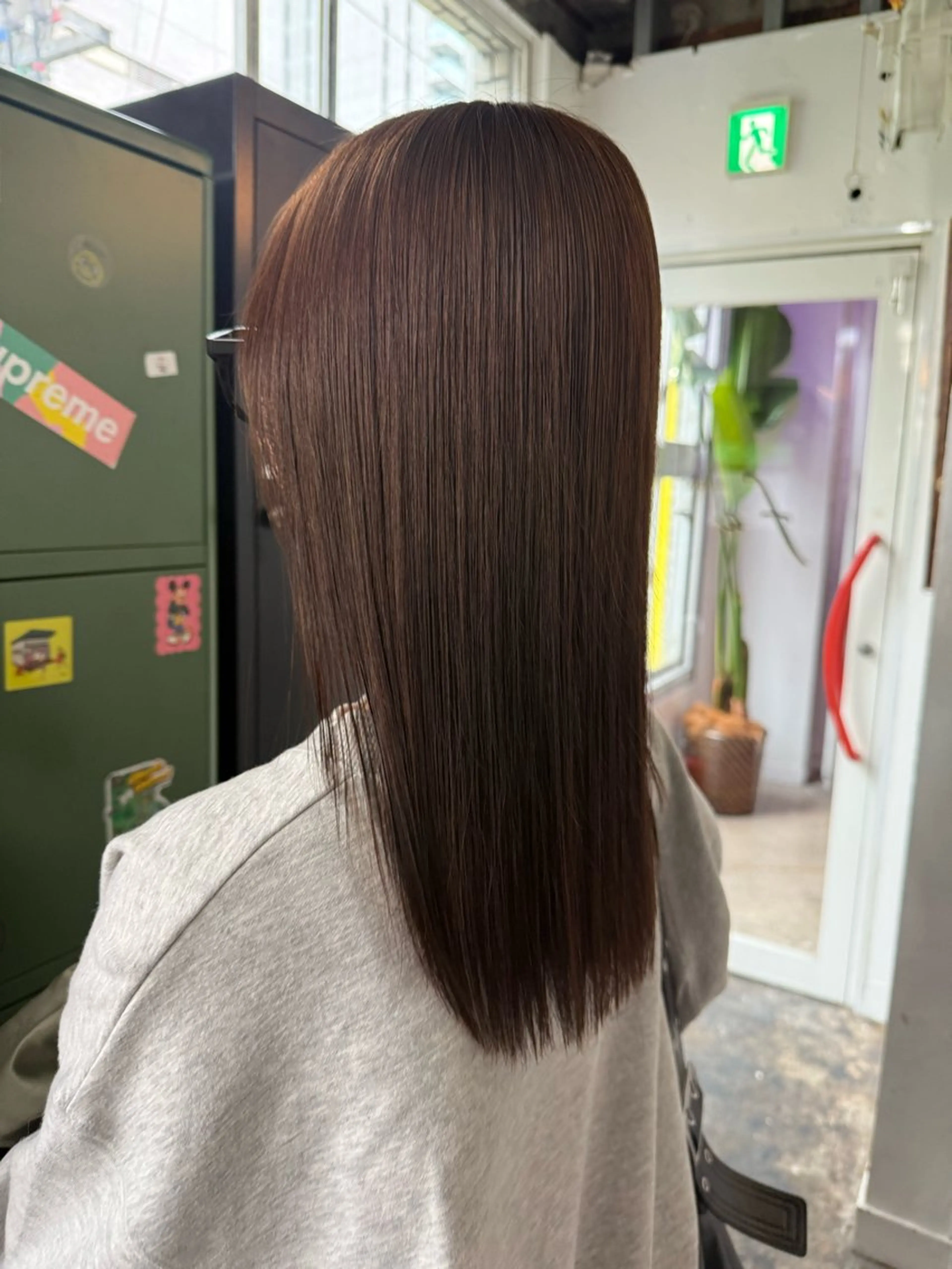 ミディアム 縮毛矯正 早野 心春のヘアスタイル